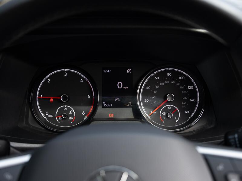 Volkswagen Transporter view 18