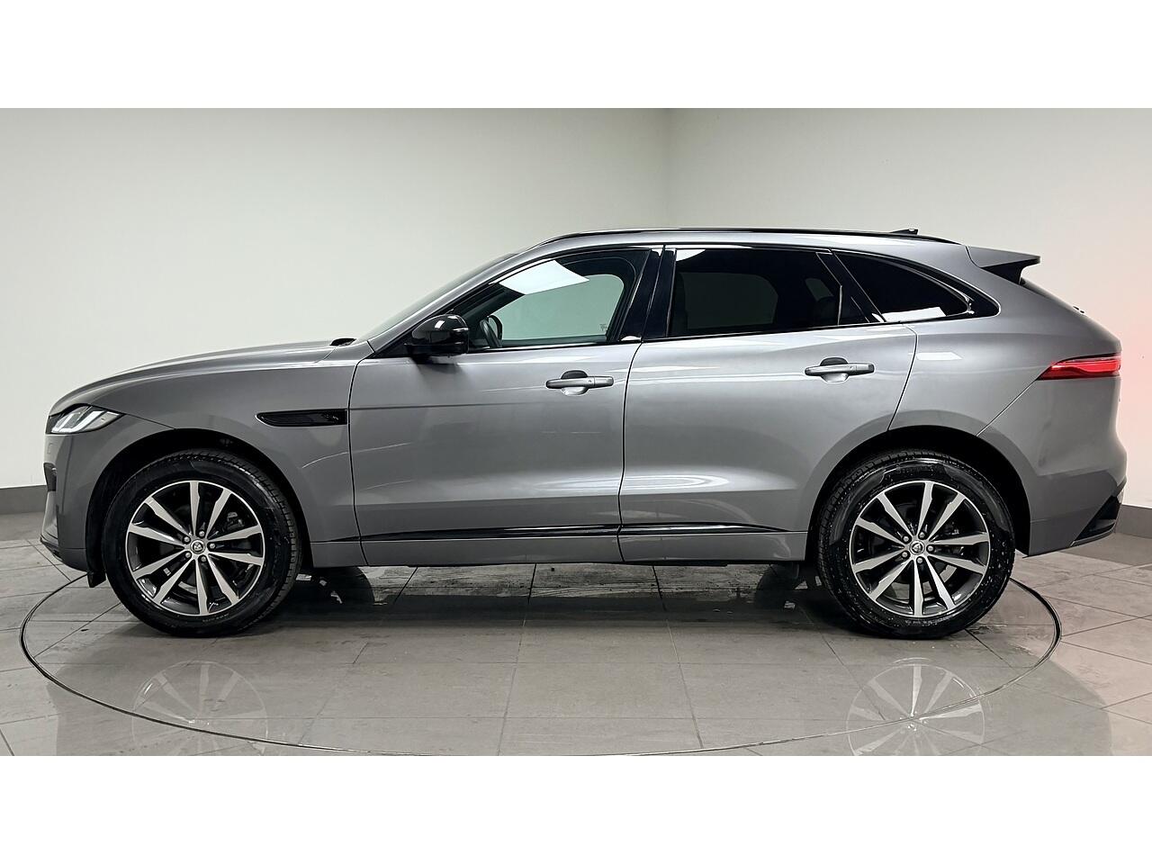 Jaguar F-Pace view 4