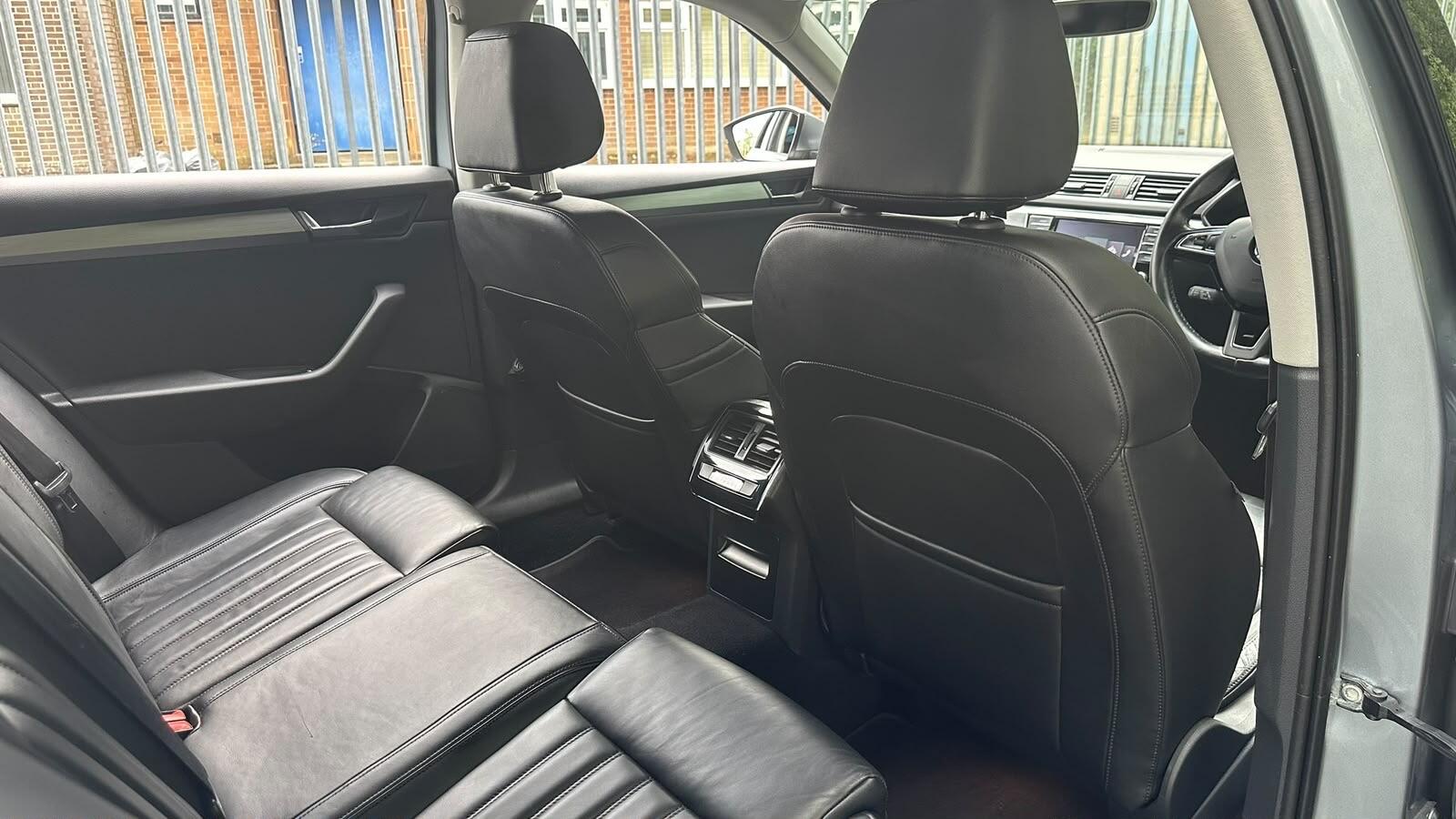 Skoda Superb view 13