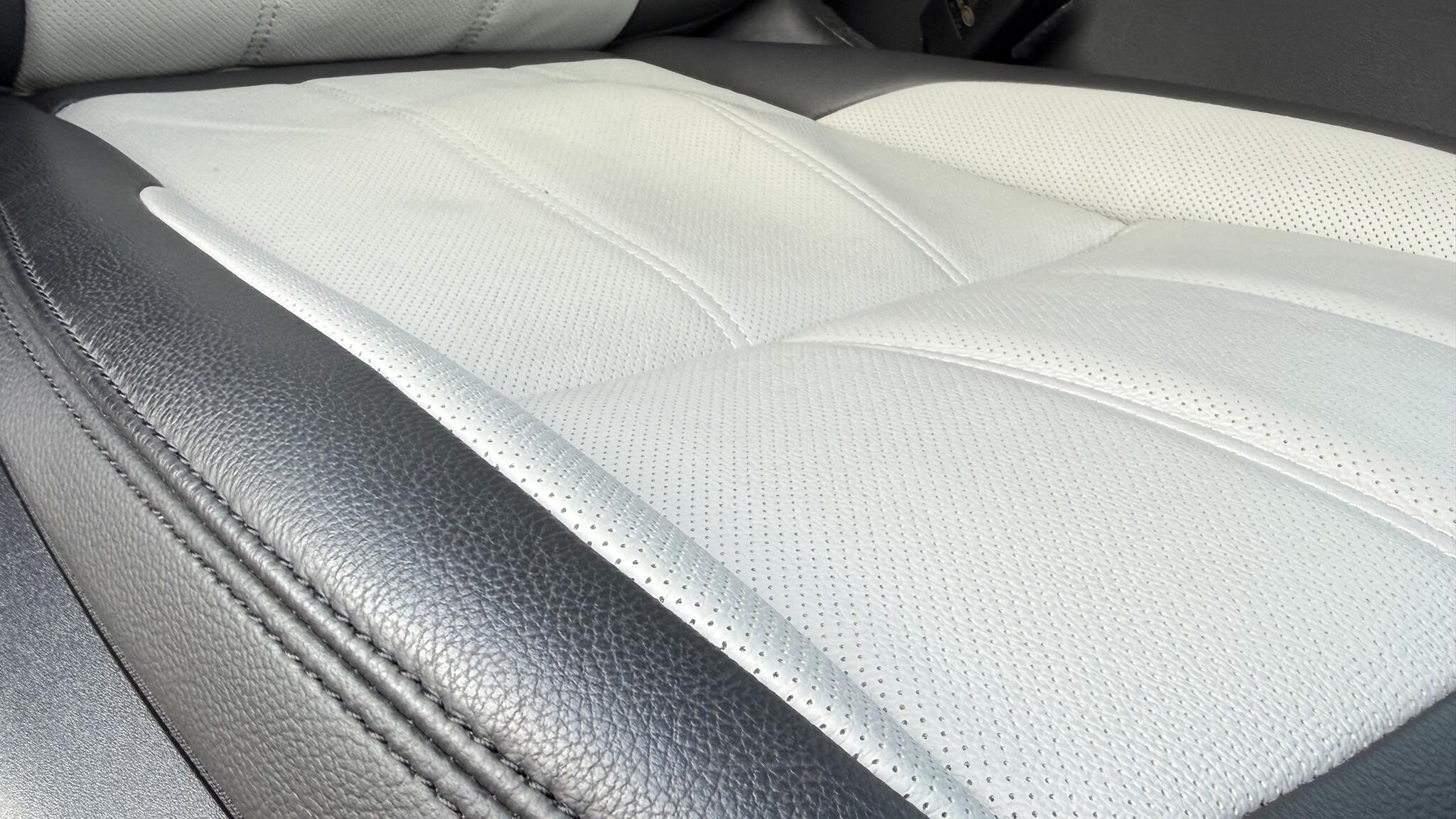 Land Rover Range Rover Evoque view 47