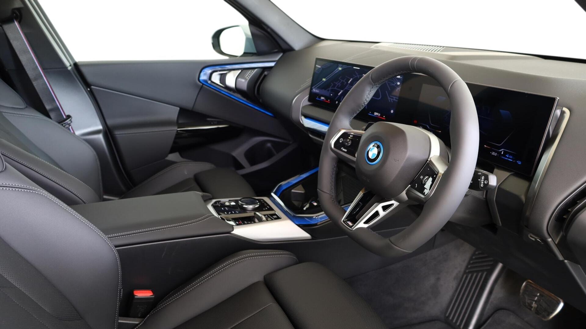 BMW X3 view 6