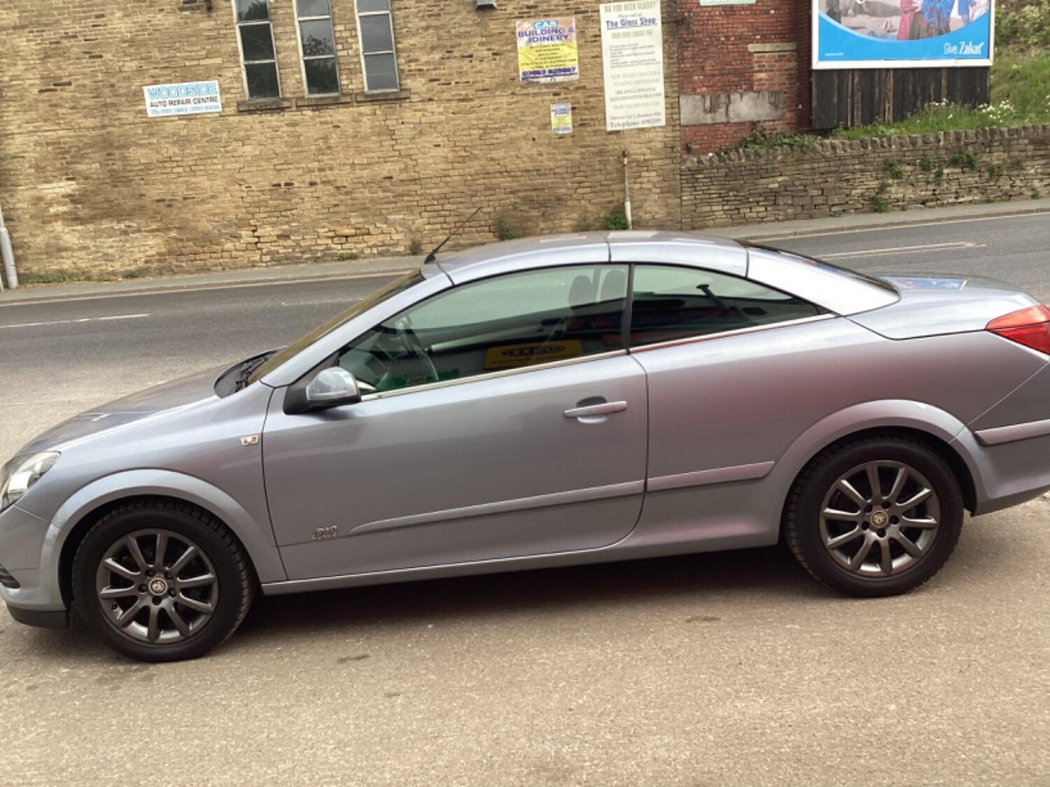 Vauxhall Astra view 2