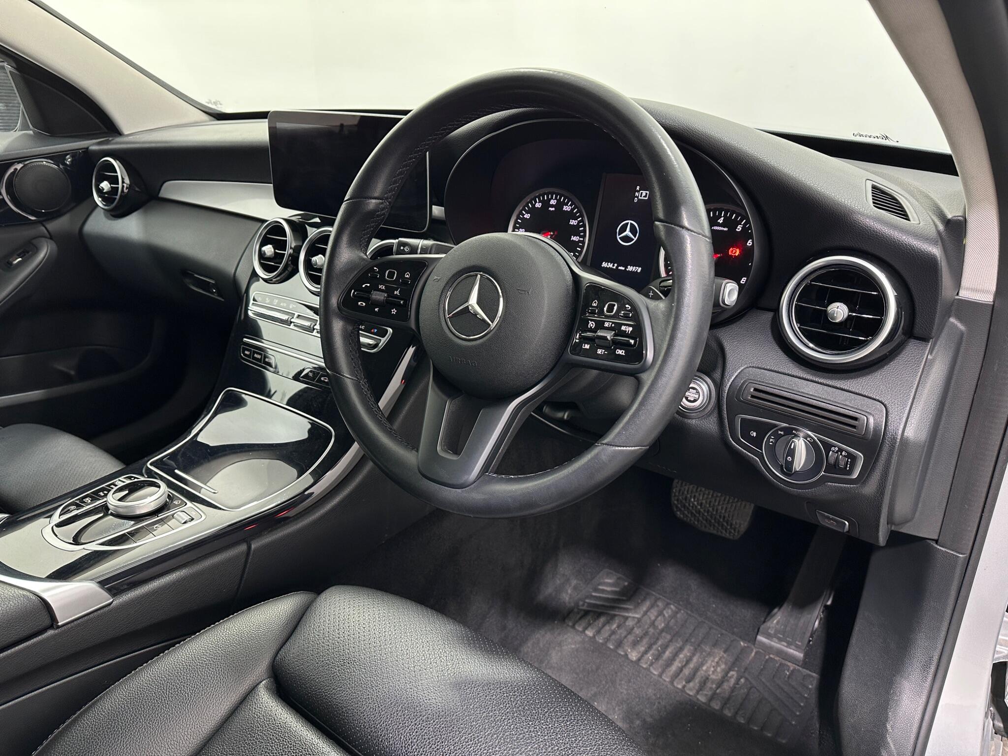 Mercedes-Benz C-Class view 11