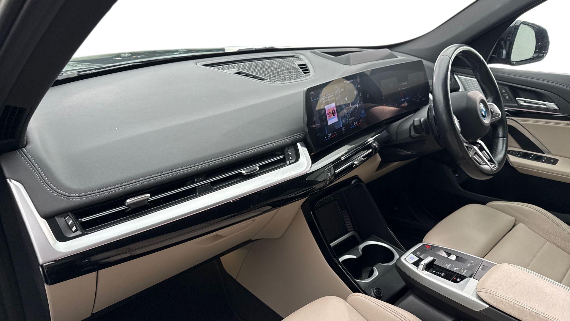 BMW Ix1 view 7
