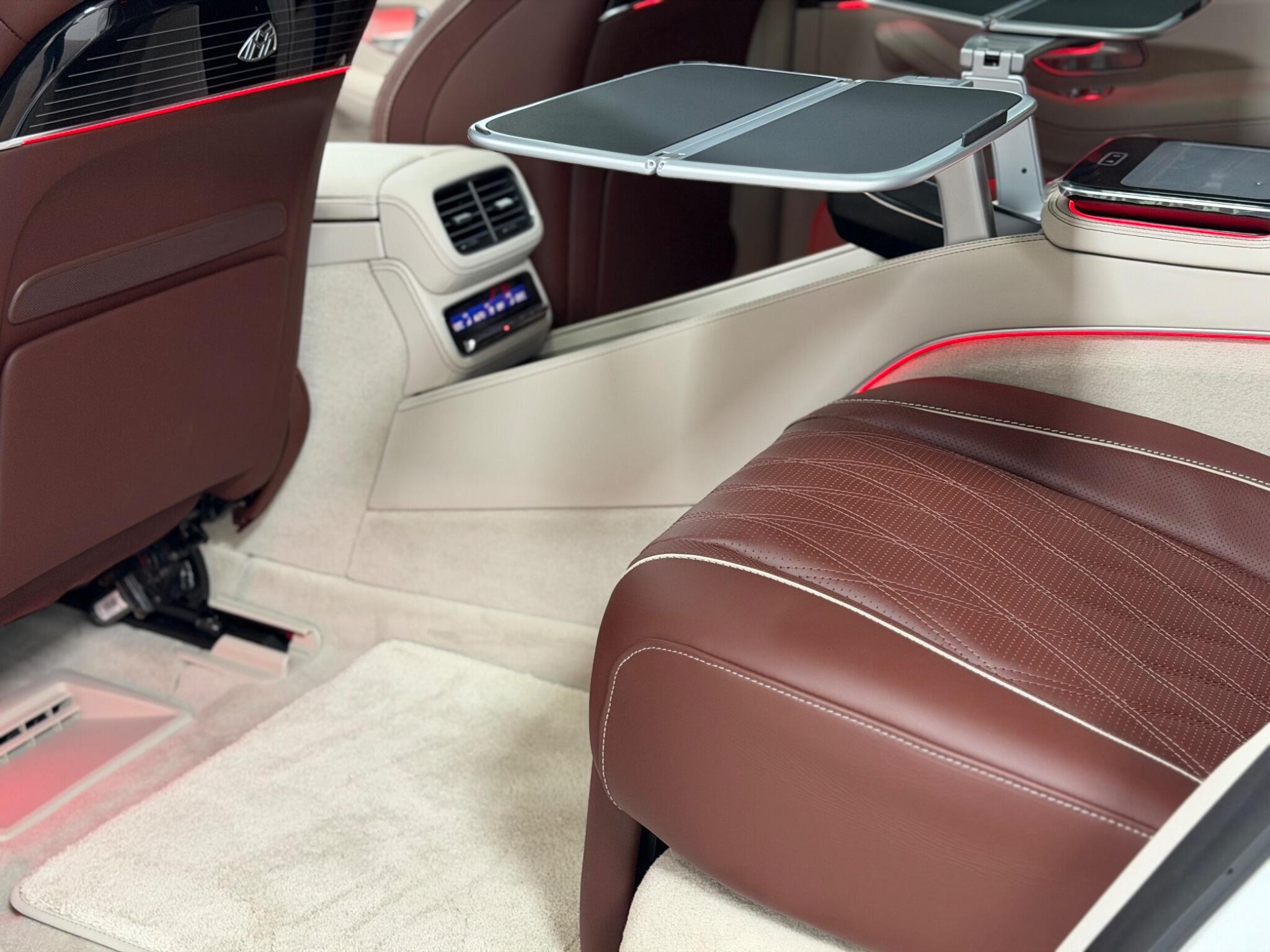 Mercedes-Benz GLS view 37