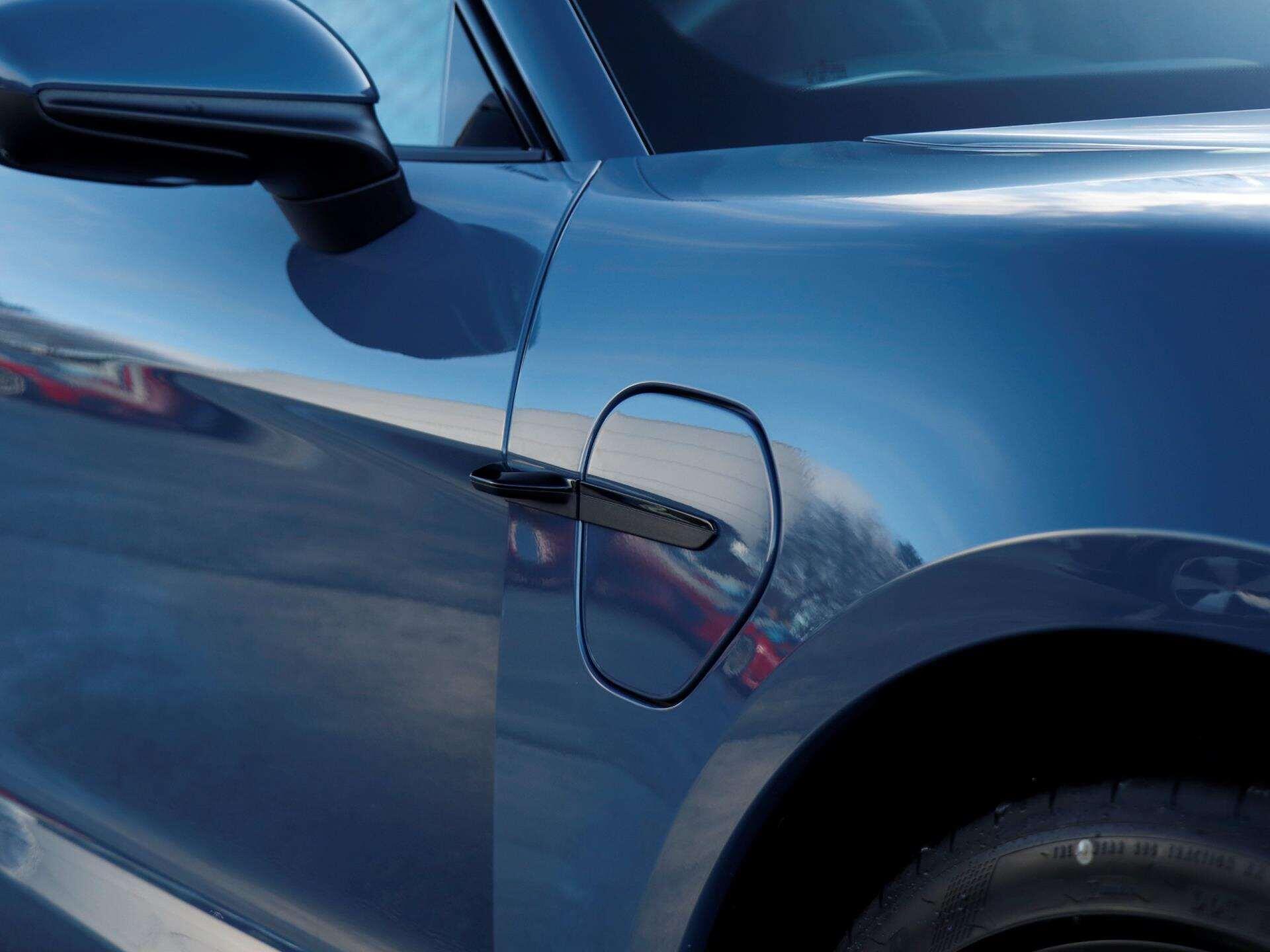 Porsche Taycan view 31