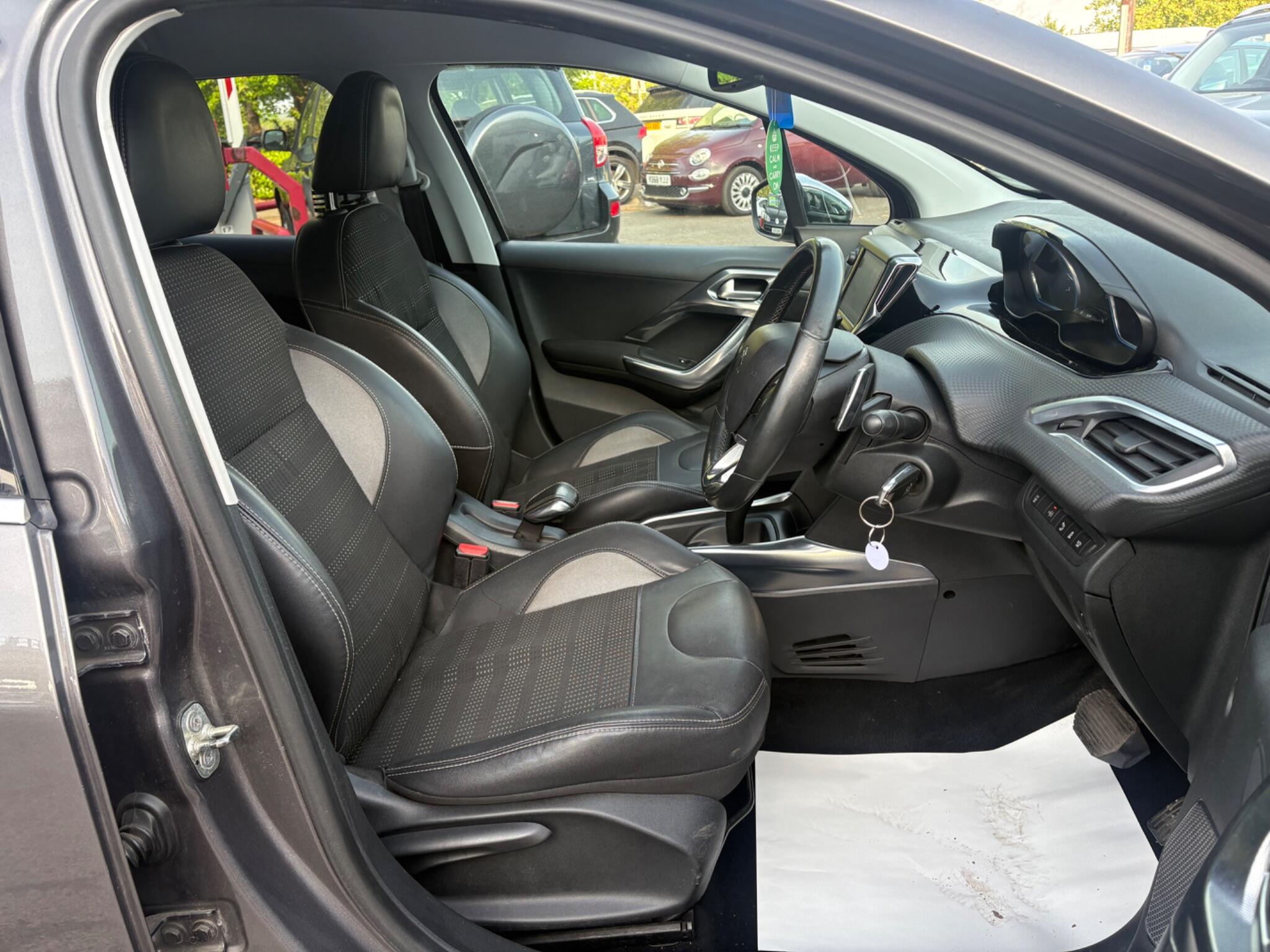Peugeot 2008 - Image 33