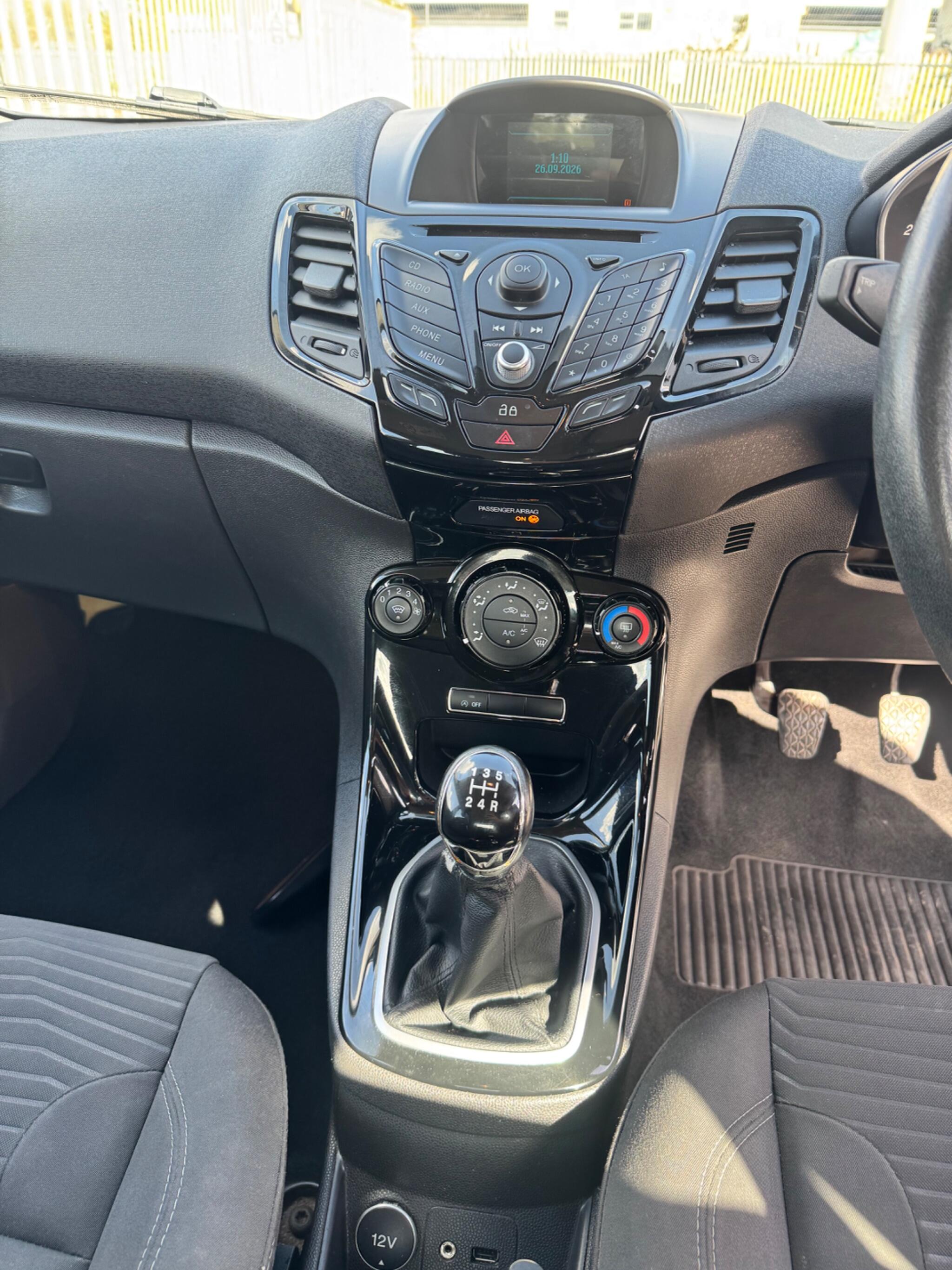Ford Fiesta view 24