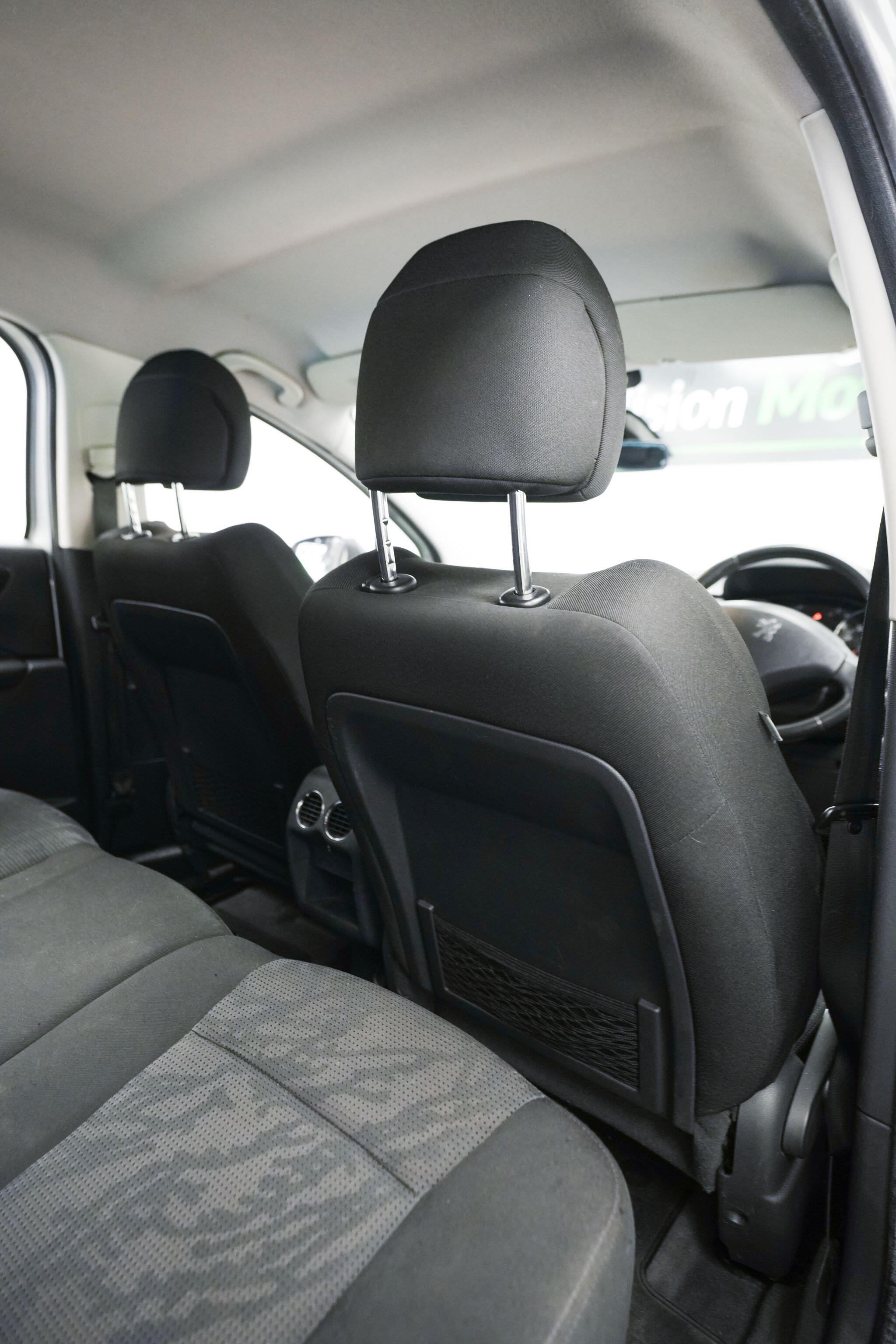 Peugeot 3008 view 15