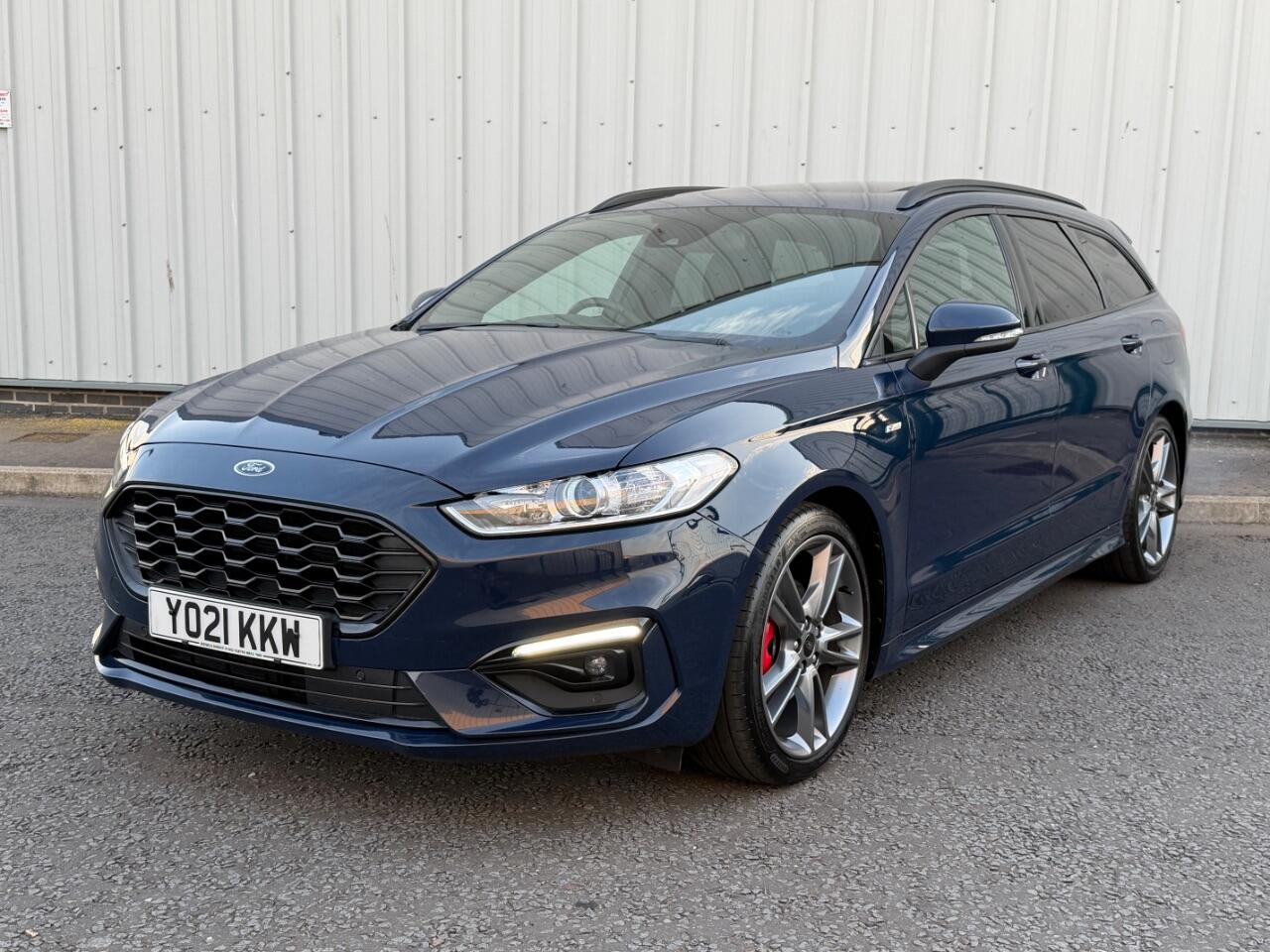 Ford Mondeo view 5