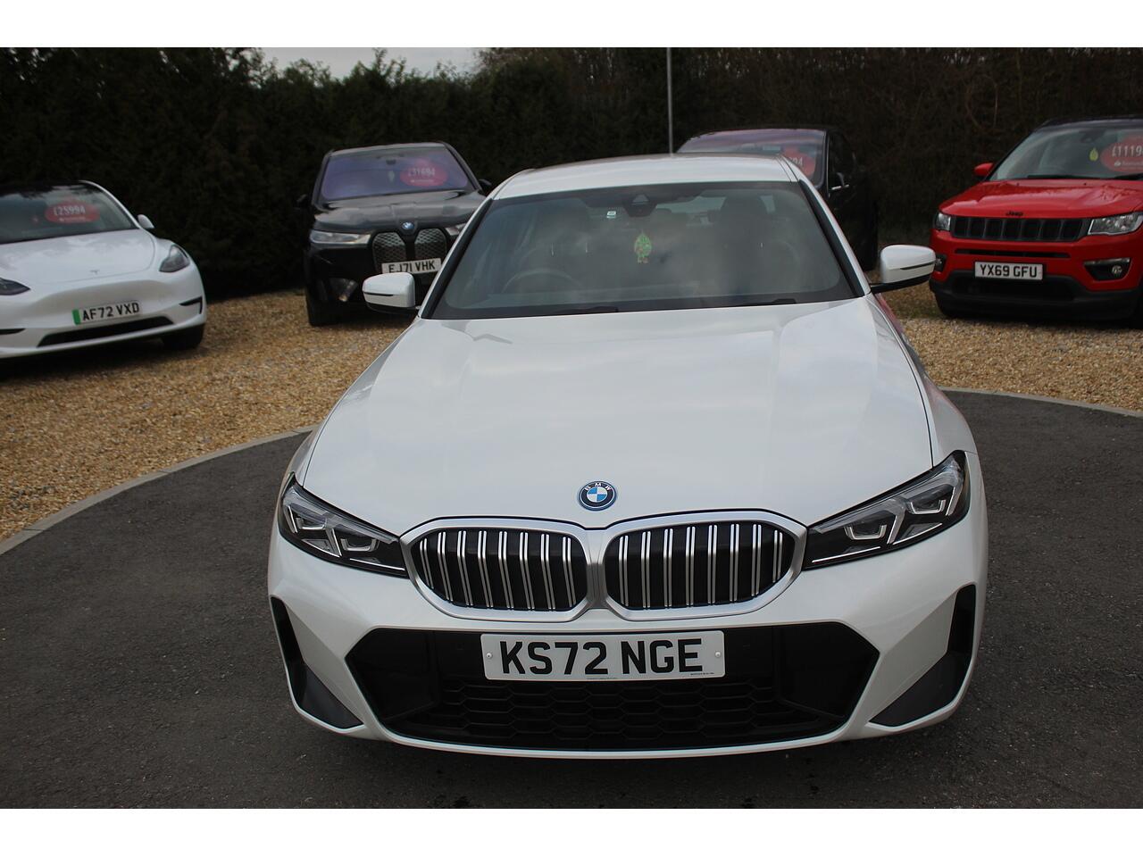 BMW 3 Series view 3