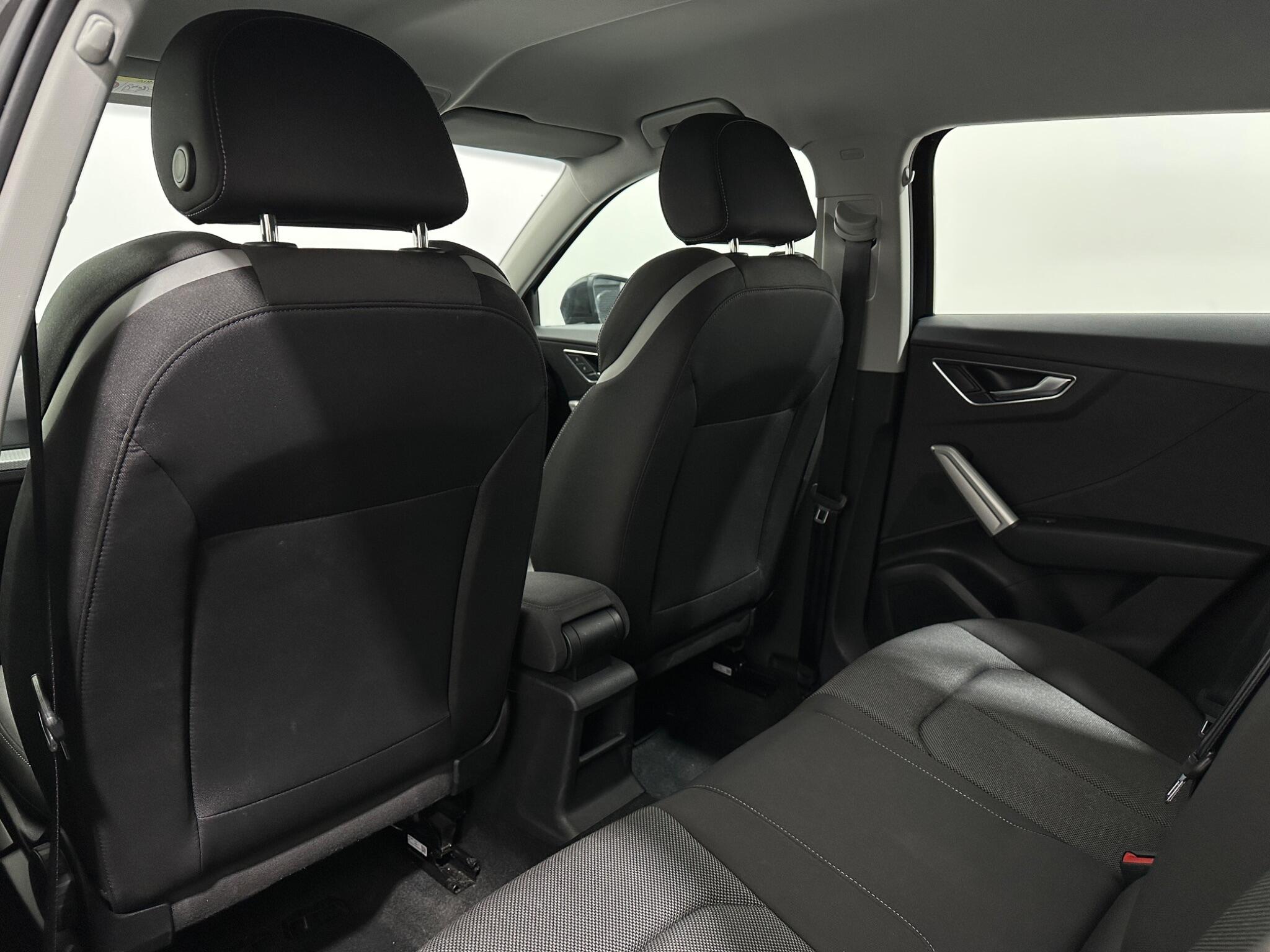 Audi Q2 view 38