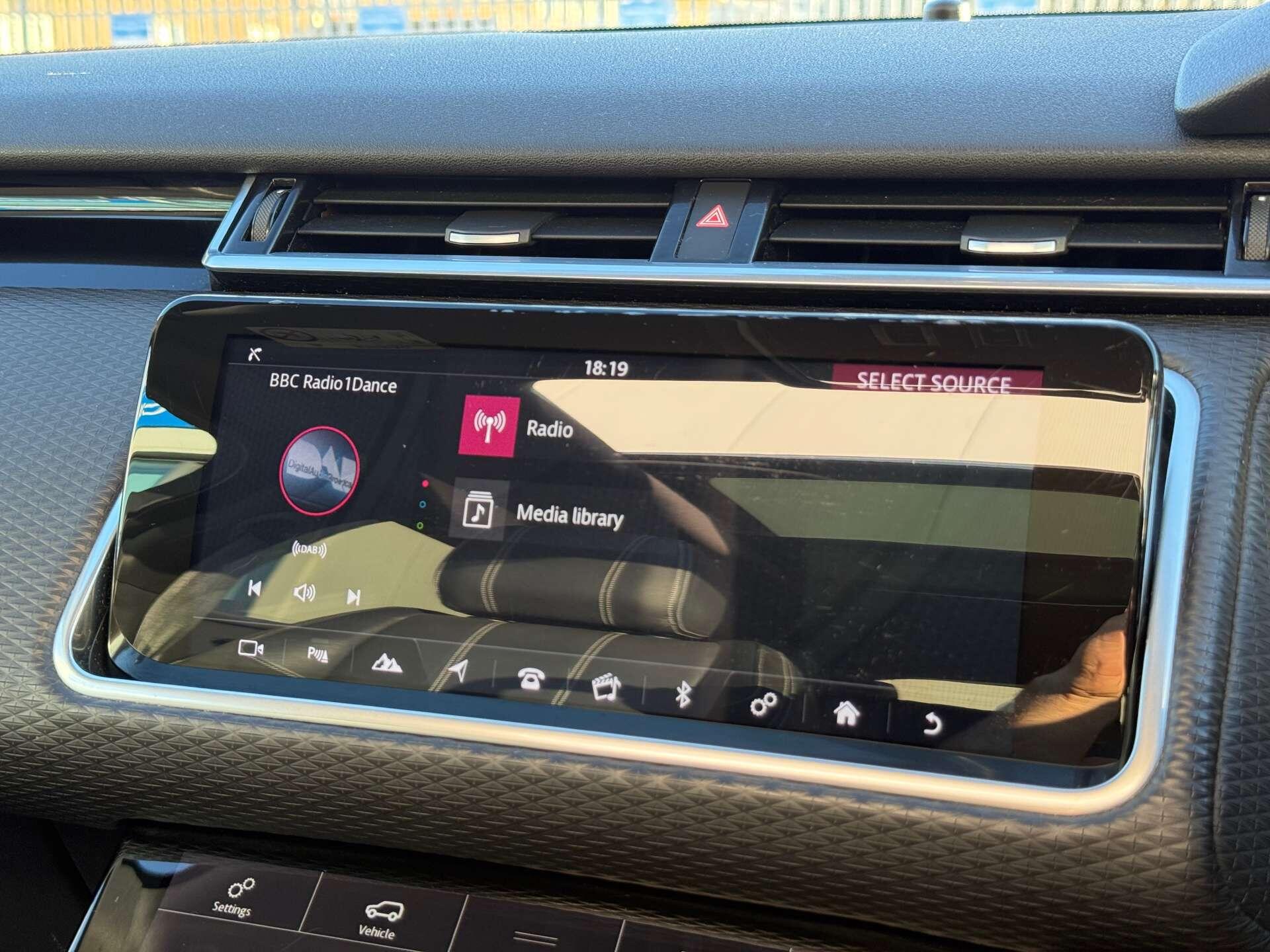 Land Rover Range Rover Velar view 56