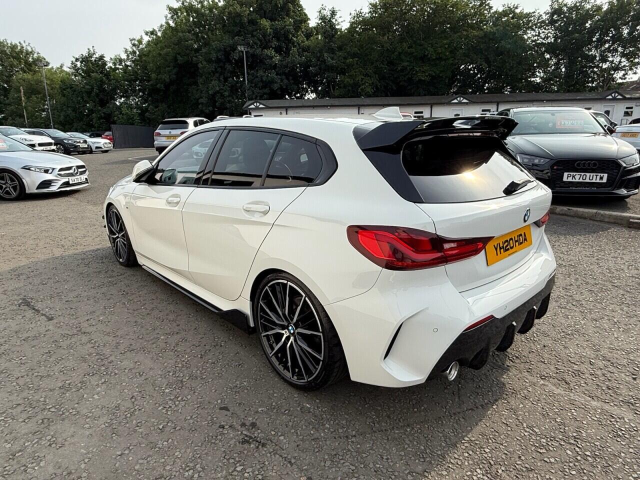 BMW 1 Series view 7