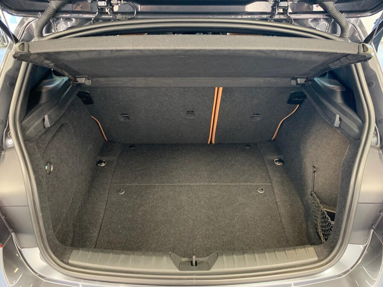 BMW 1 Series view 26