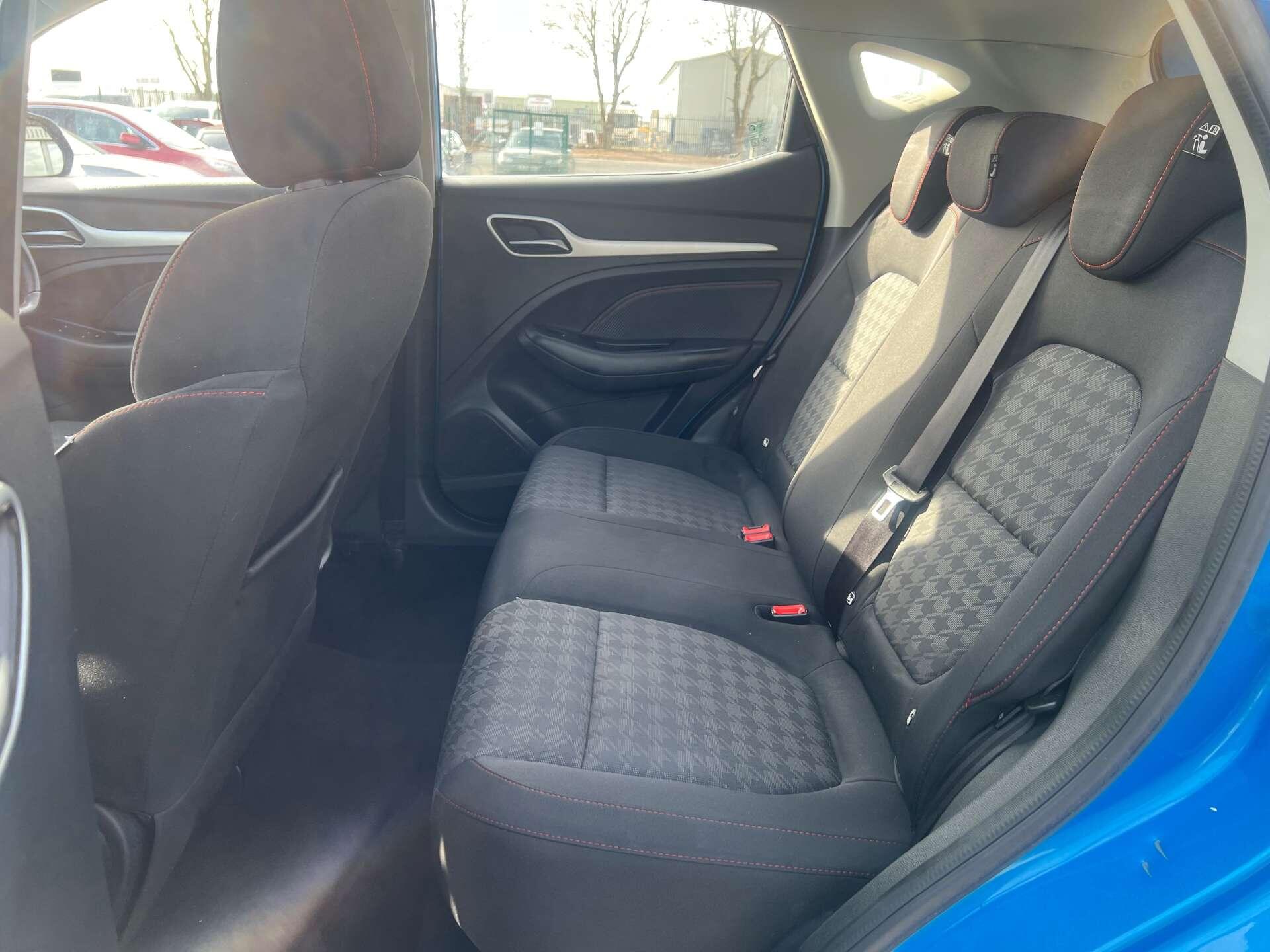 MG ZS view 38