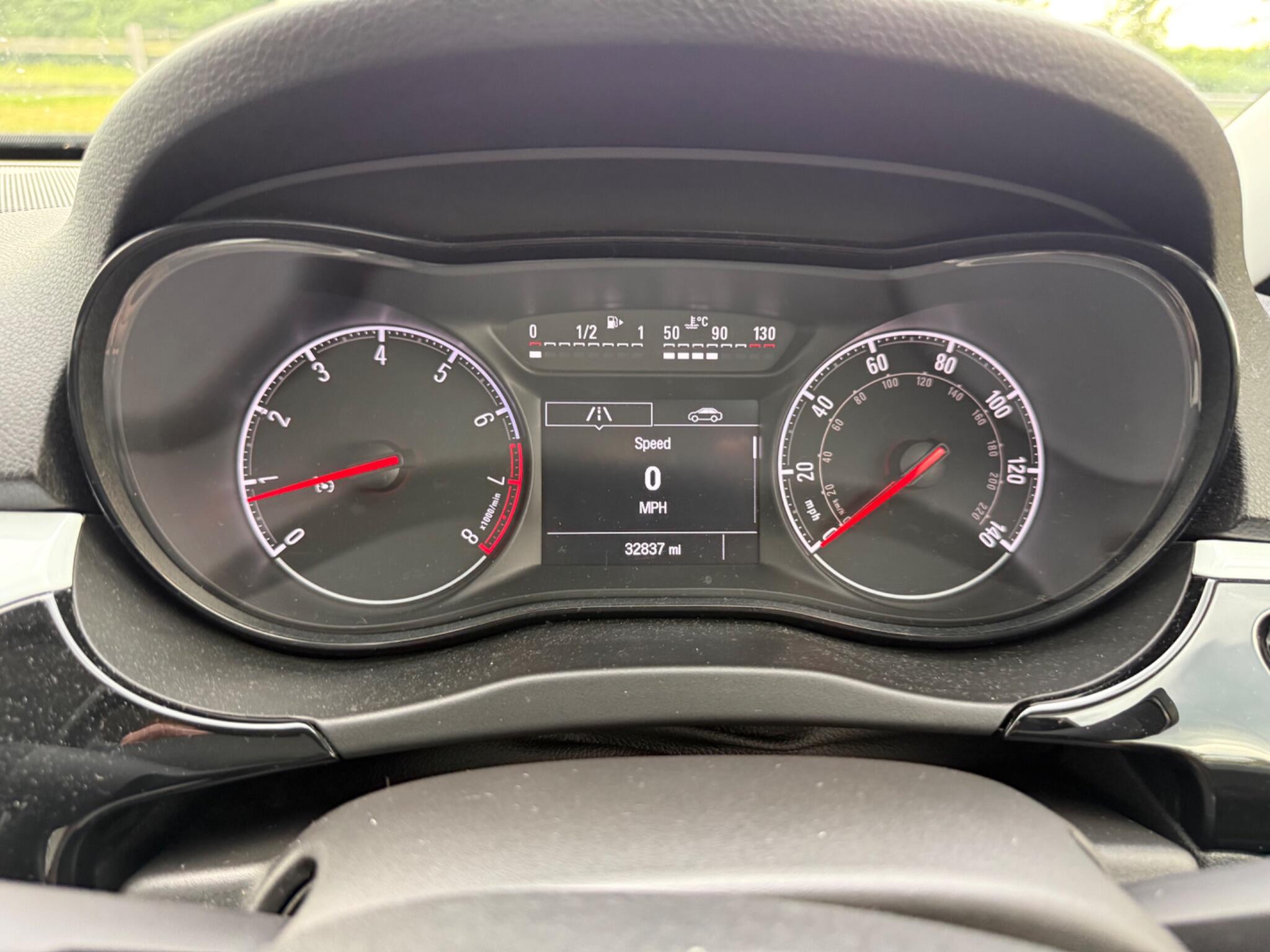 Vauxhall Corsa 1.4i ecoTEC Limited Edition Euro 6 3dr — photo 39 of 96