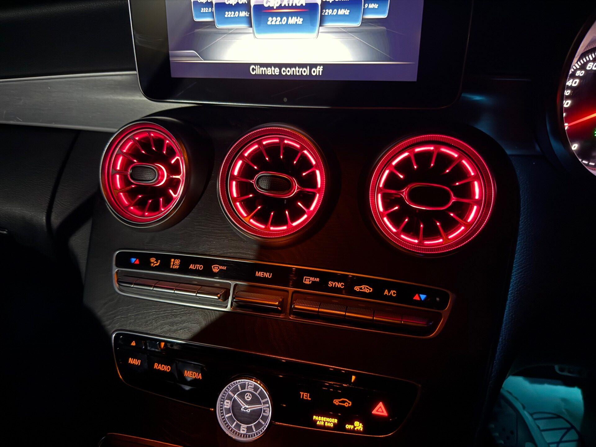 Mercedes-Benz C-Class view 77