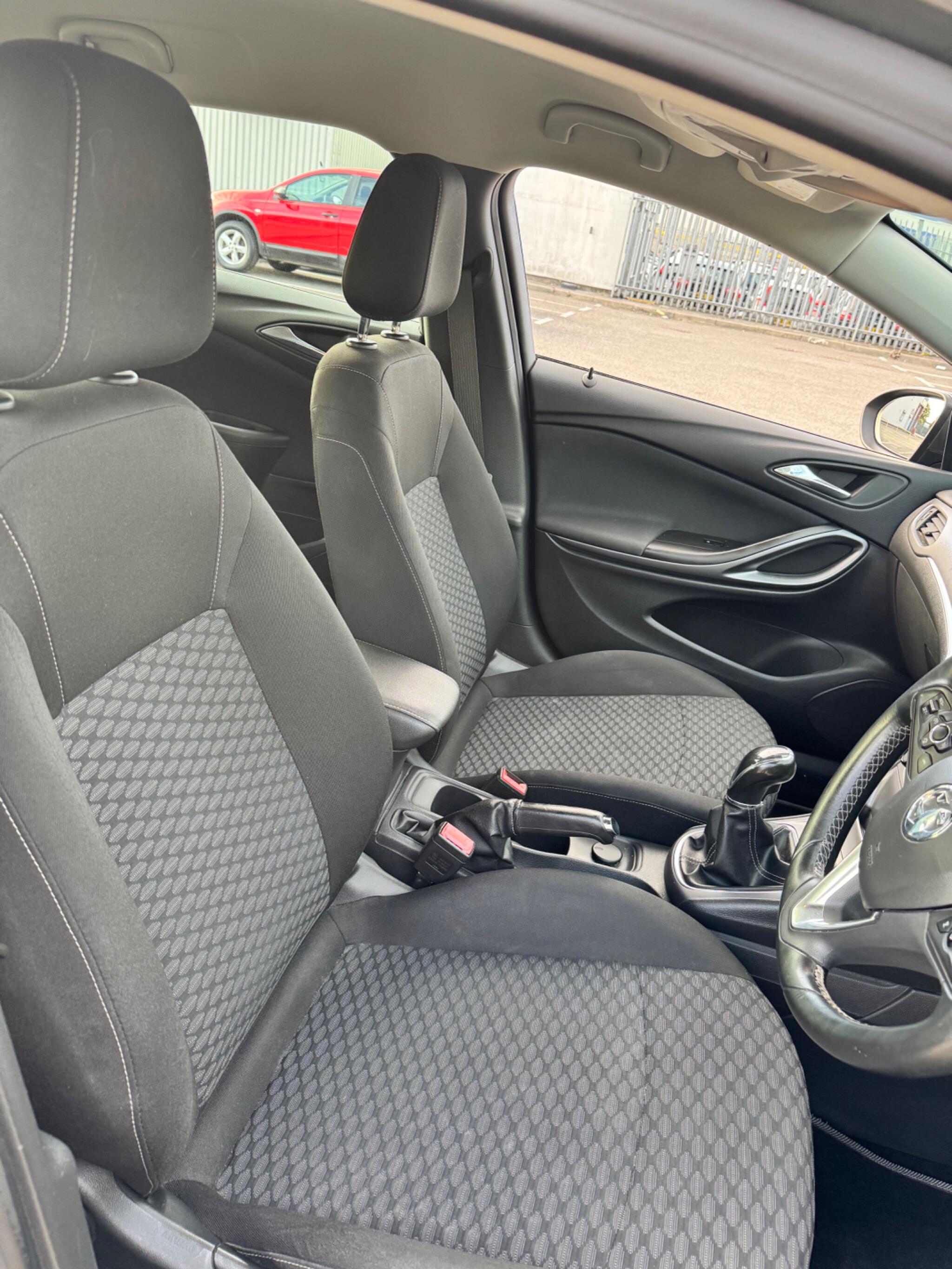Vauxhall Astra view 20