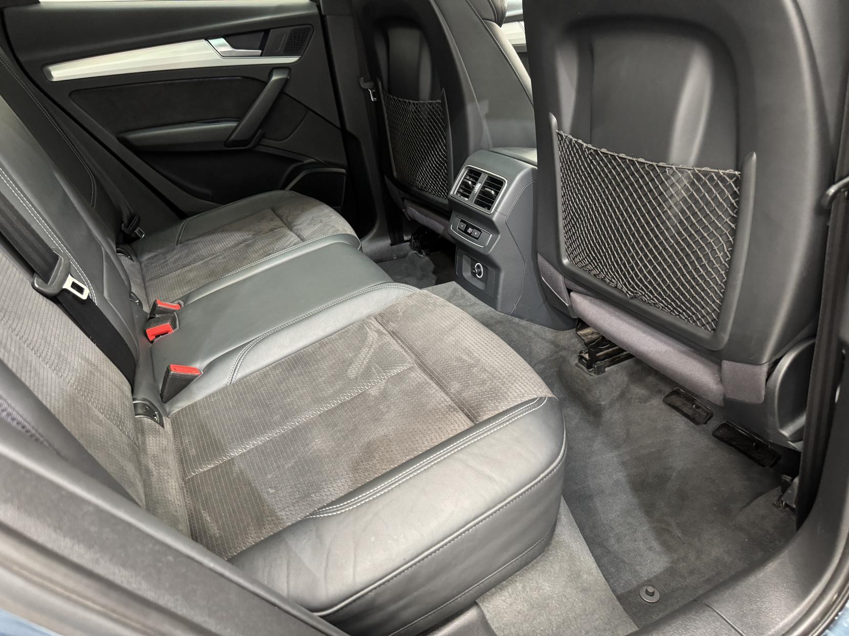 Audi Q5 view 58