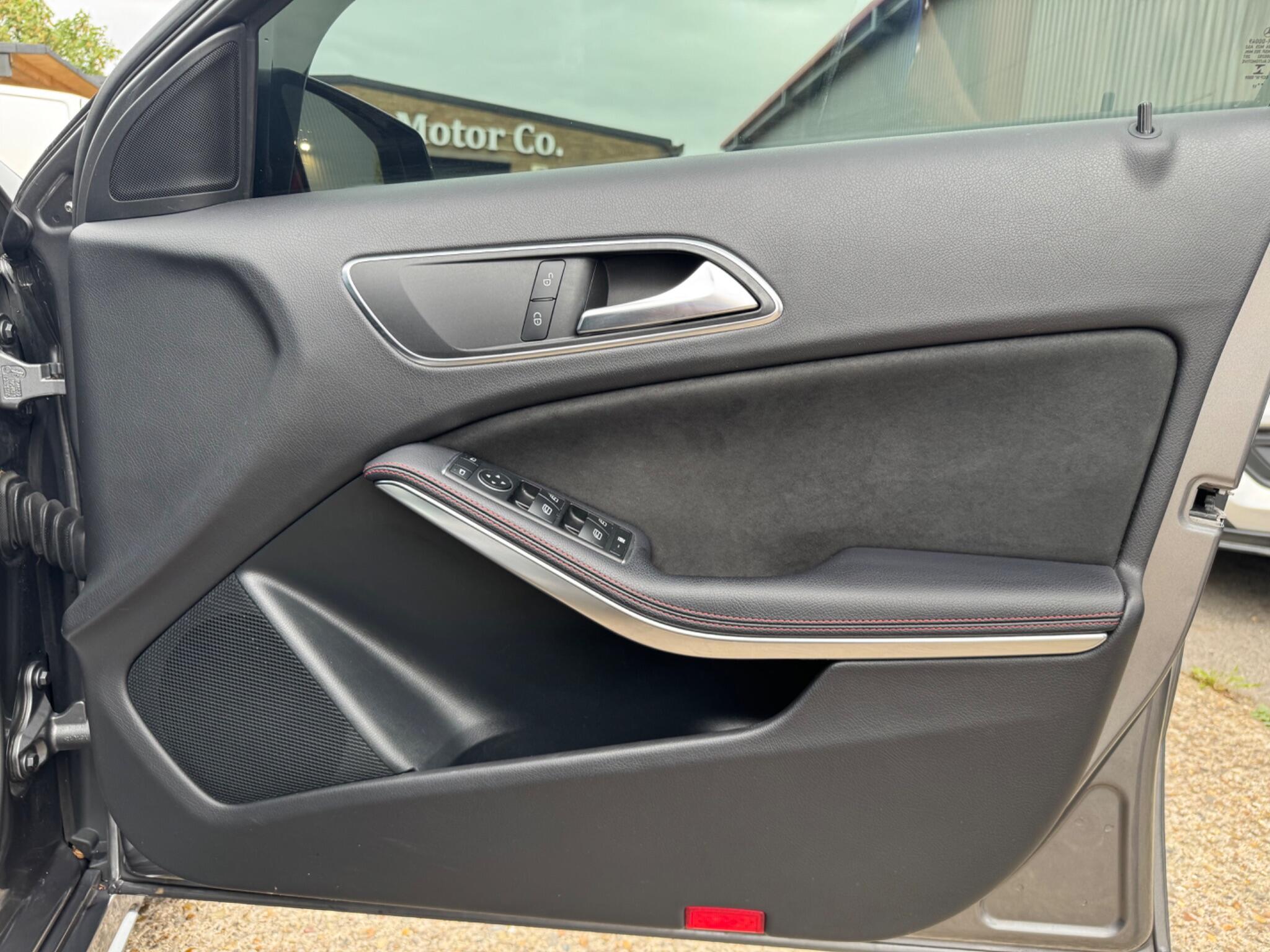 Mercedes-Benz A Class view 28