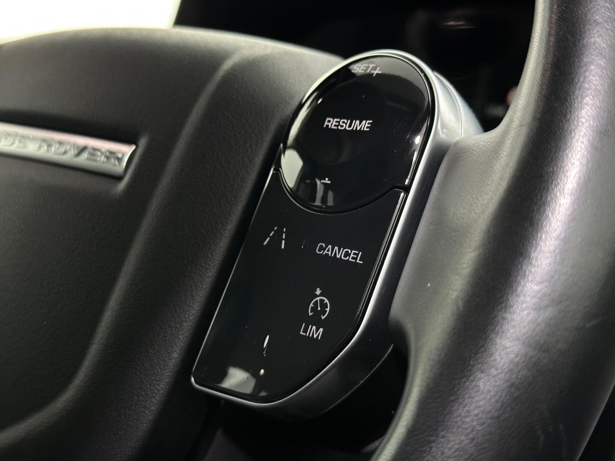 Land Rover Range Rover Evoque view 15