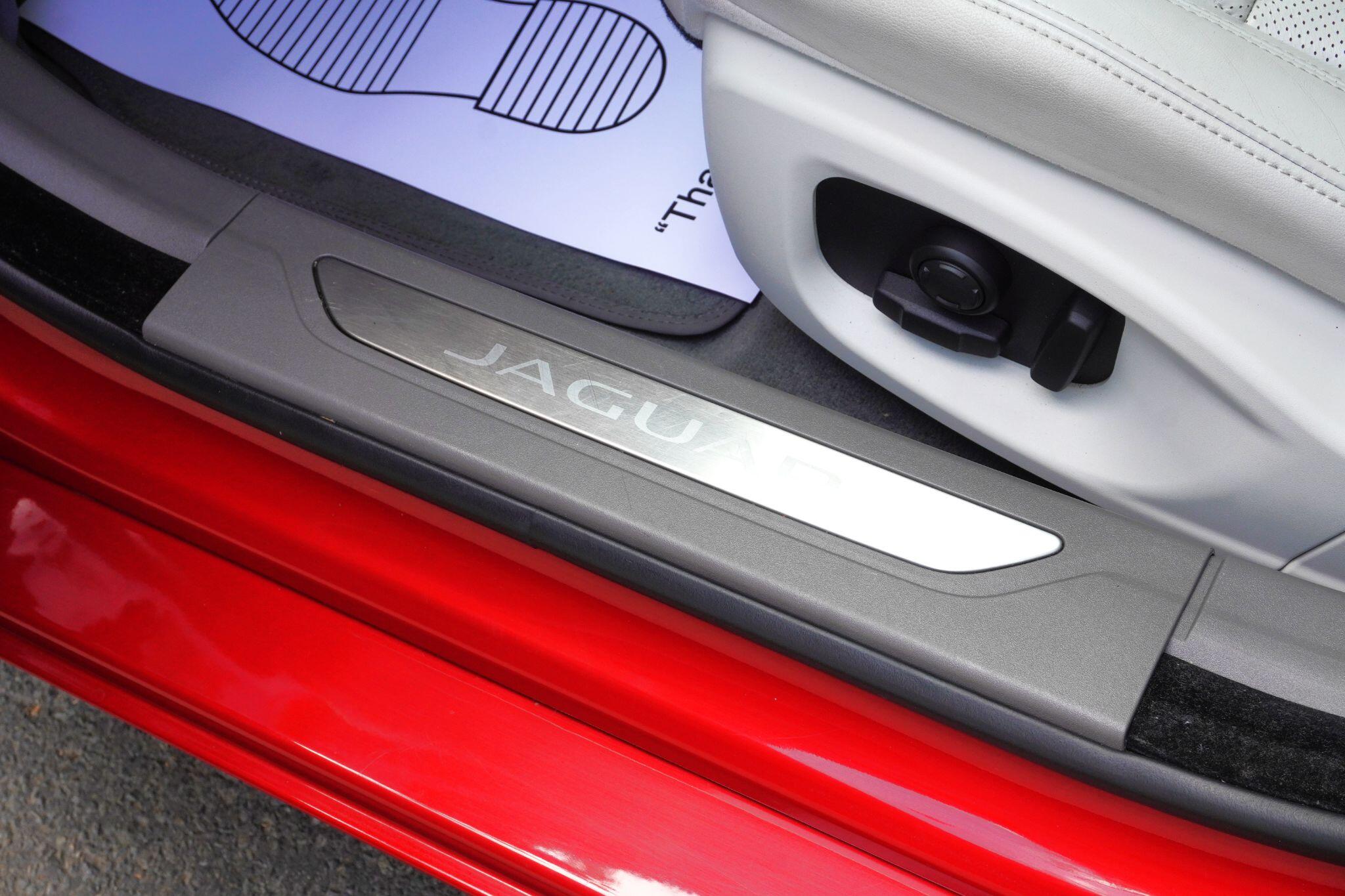 Jaguar XF view 51