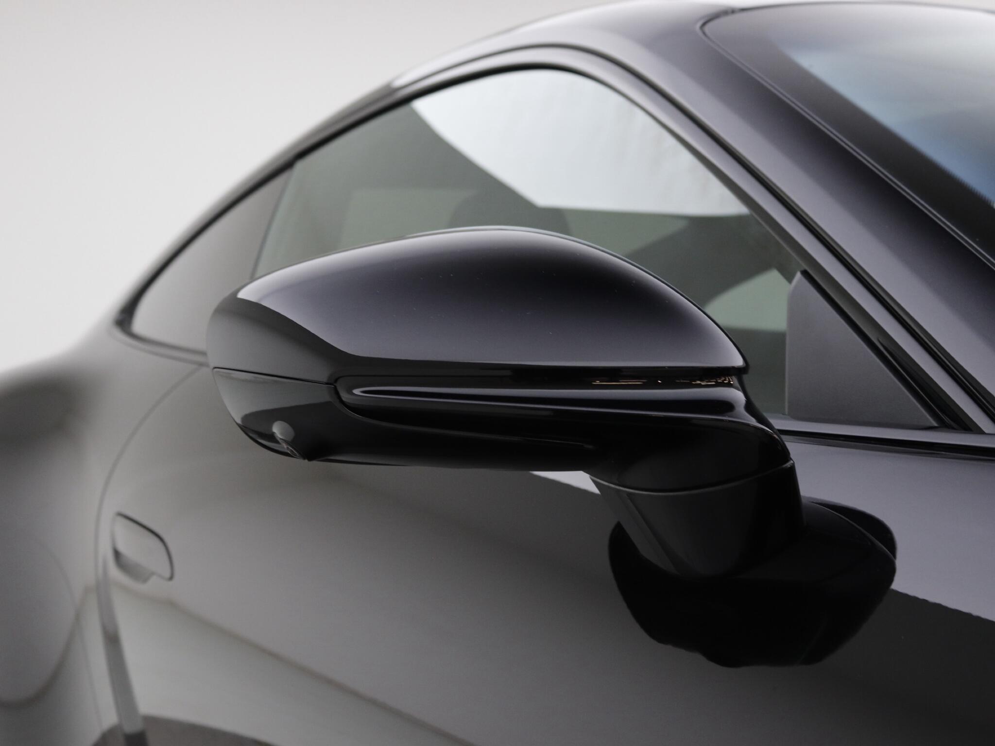 Porsche 911 view 25