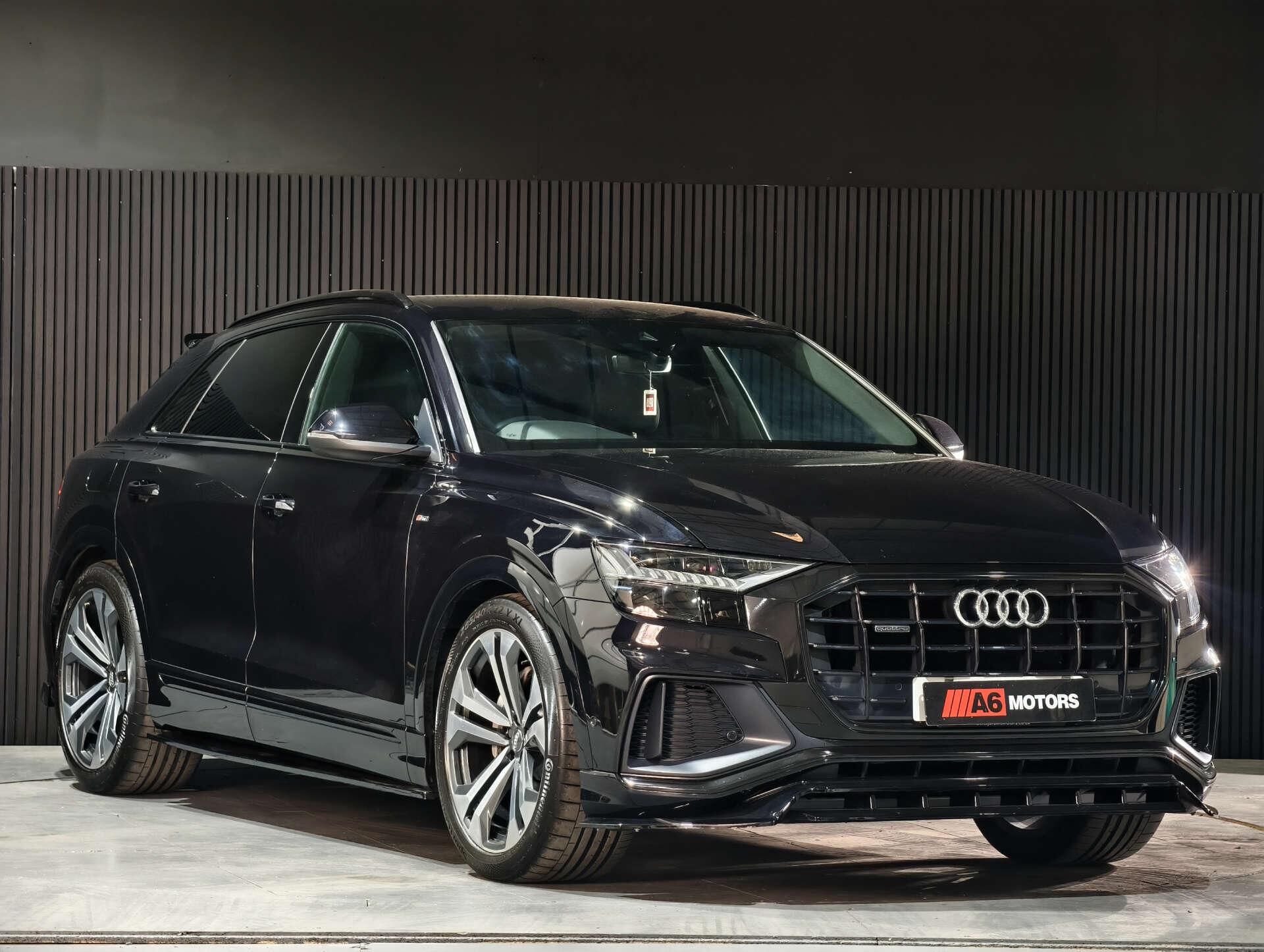 Audi Q8 view 8