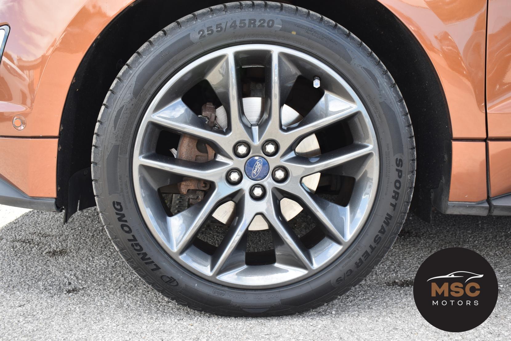Ford Edge view 28