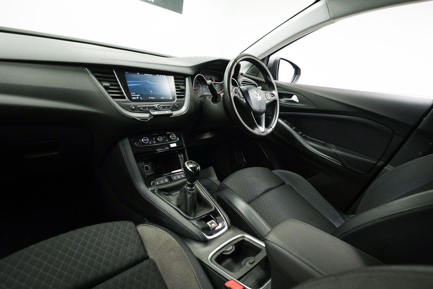 Vauxhall Grandland X view 21