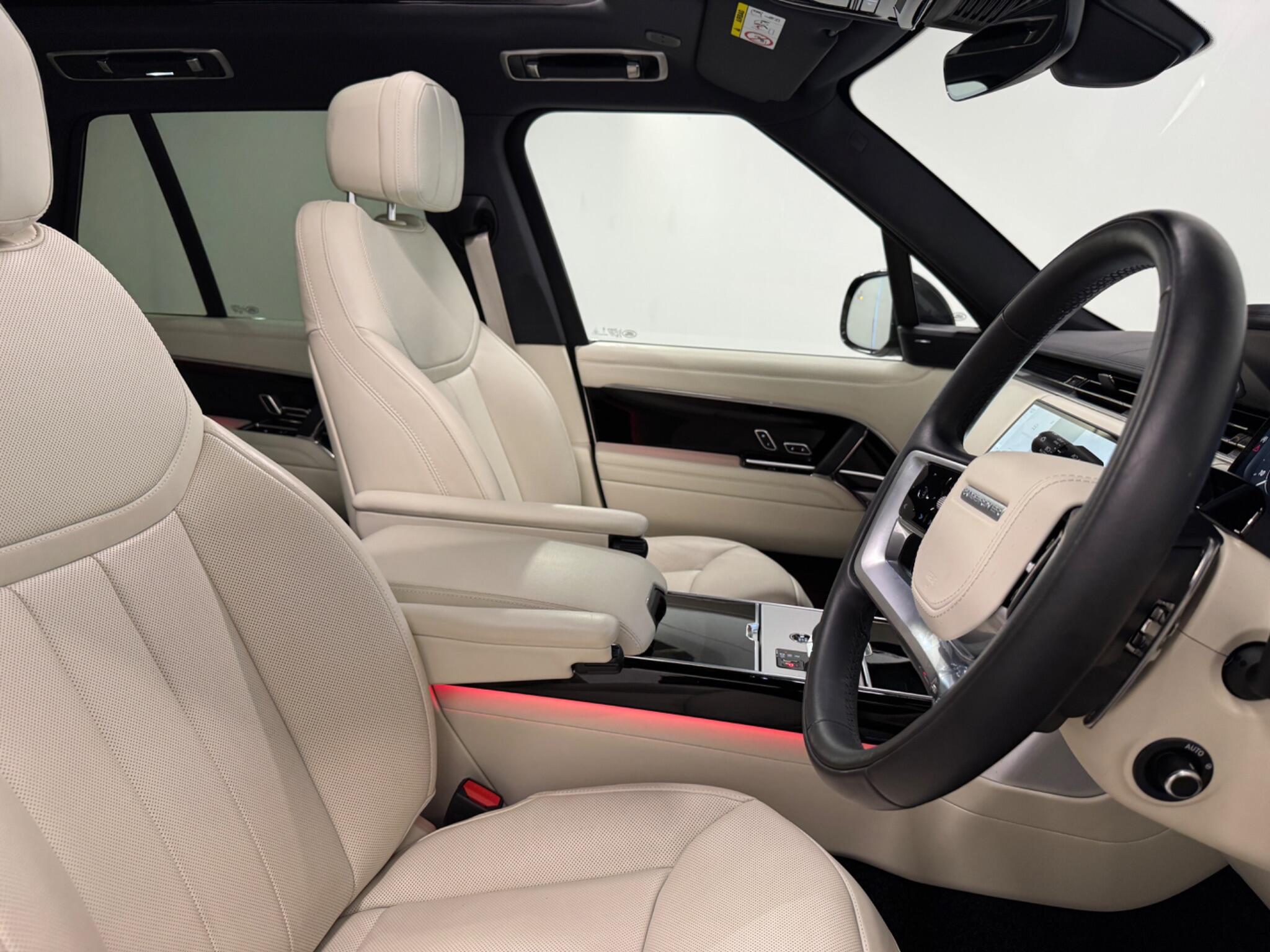 Land Rover Range Rover view 10