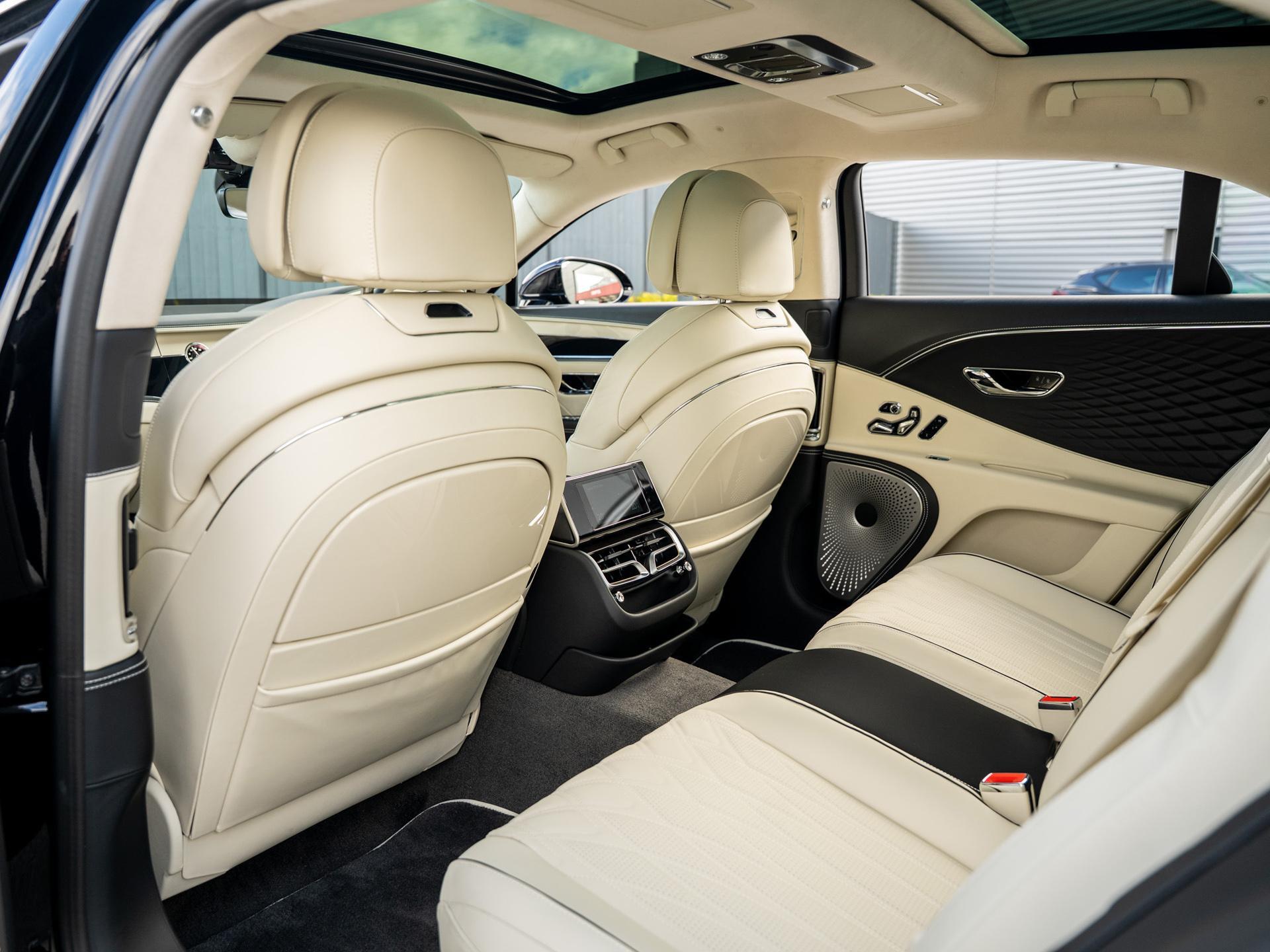 Bentley Flying Spur view 22