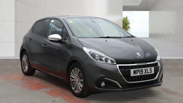 Peugeot 208 view 3