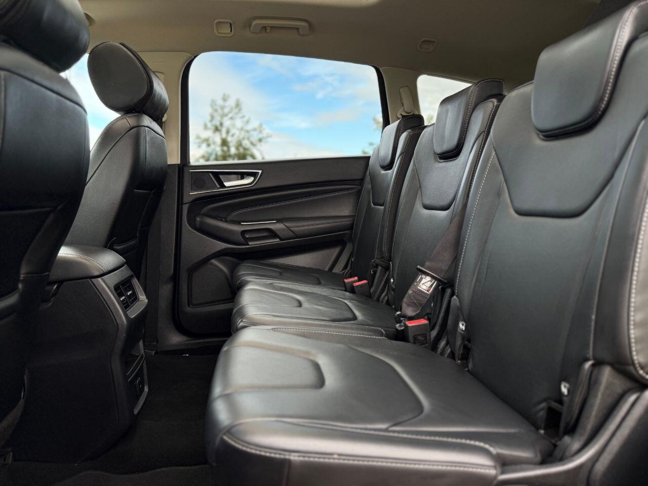 Ford S-Max view 15