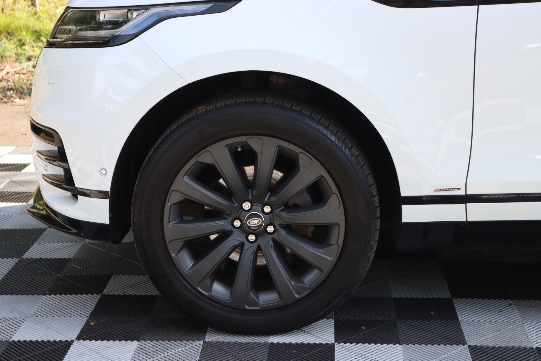 Land Rover Range Rover Velar view 22