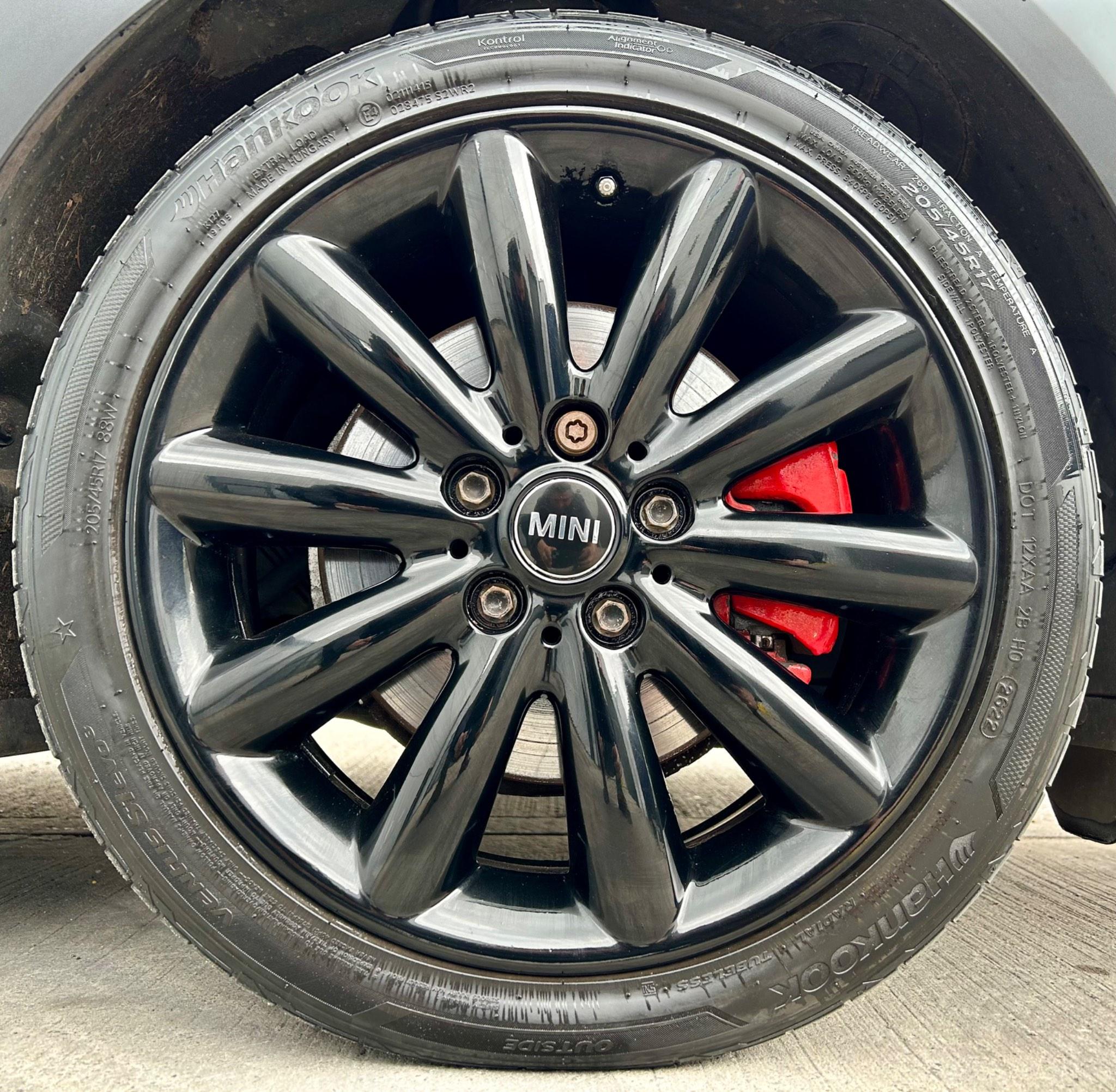 Mini Hatch view 16