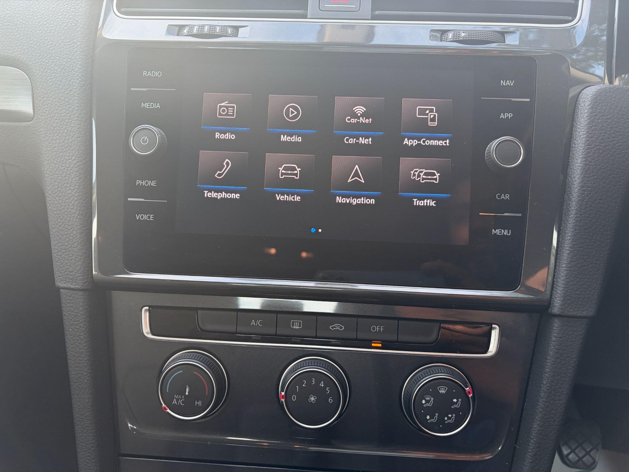 Volkswagen Golf view 19
