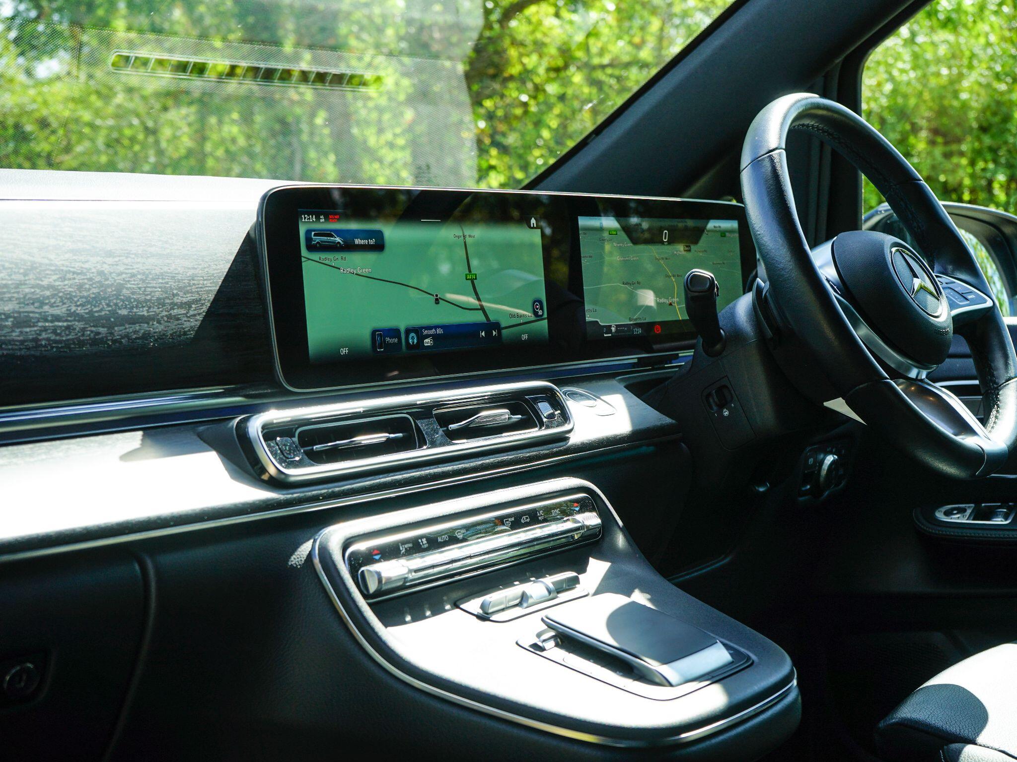 Mercedes-Benz V Class view 15