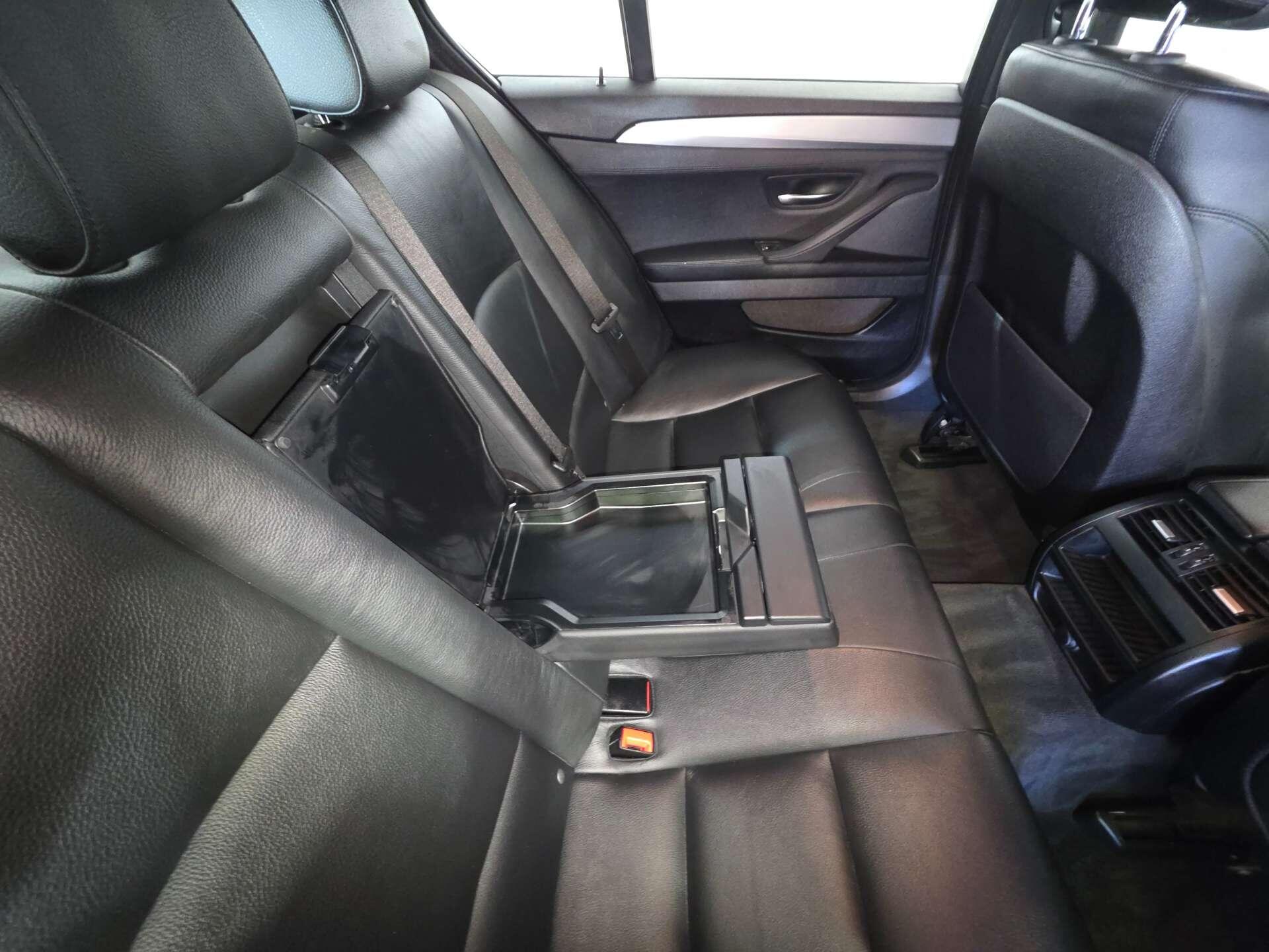 BMW 5 Series view 41