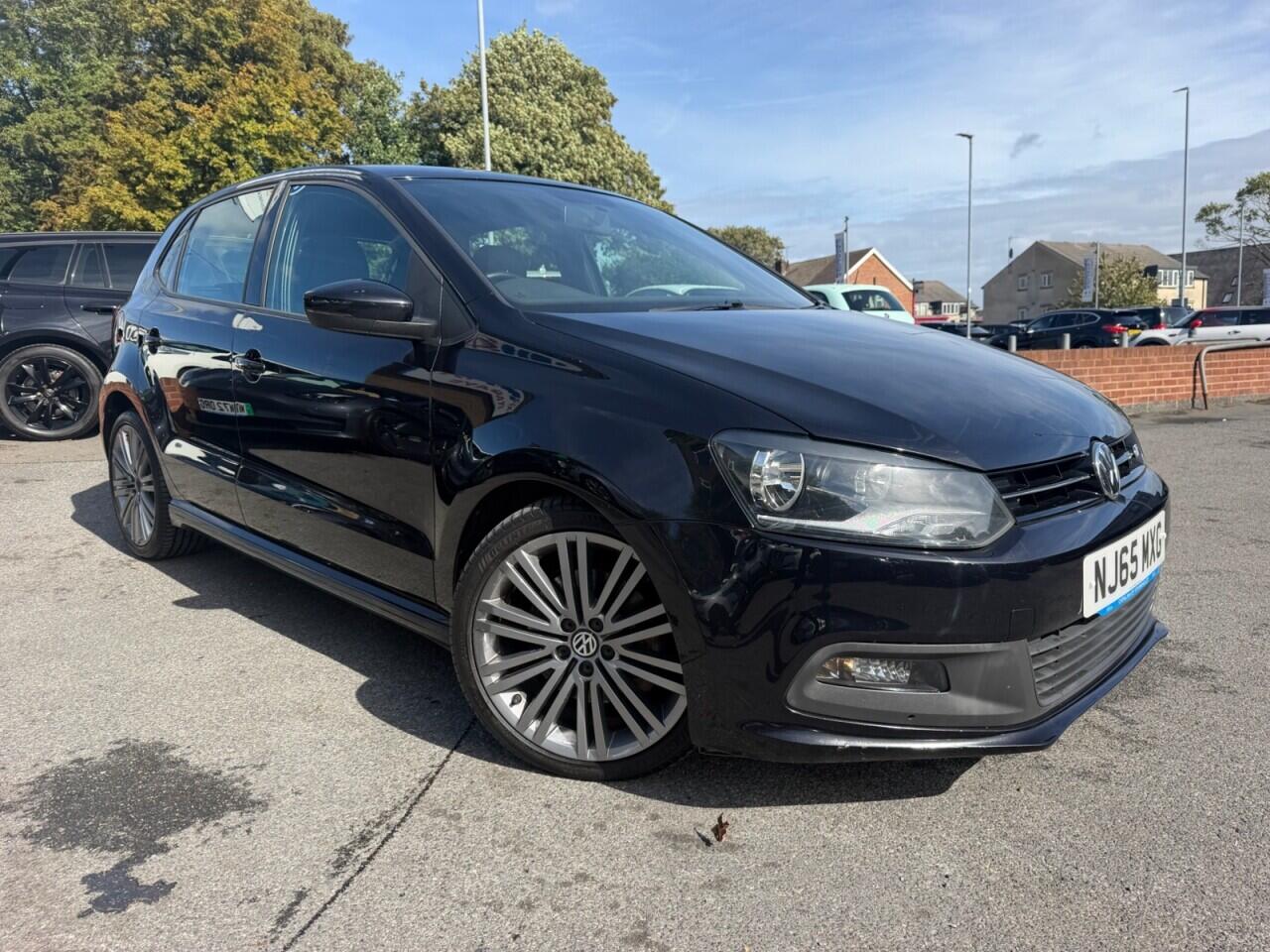 Volkswagen Polo view 8
