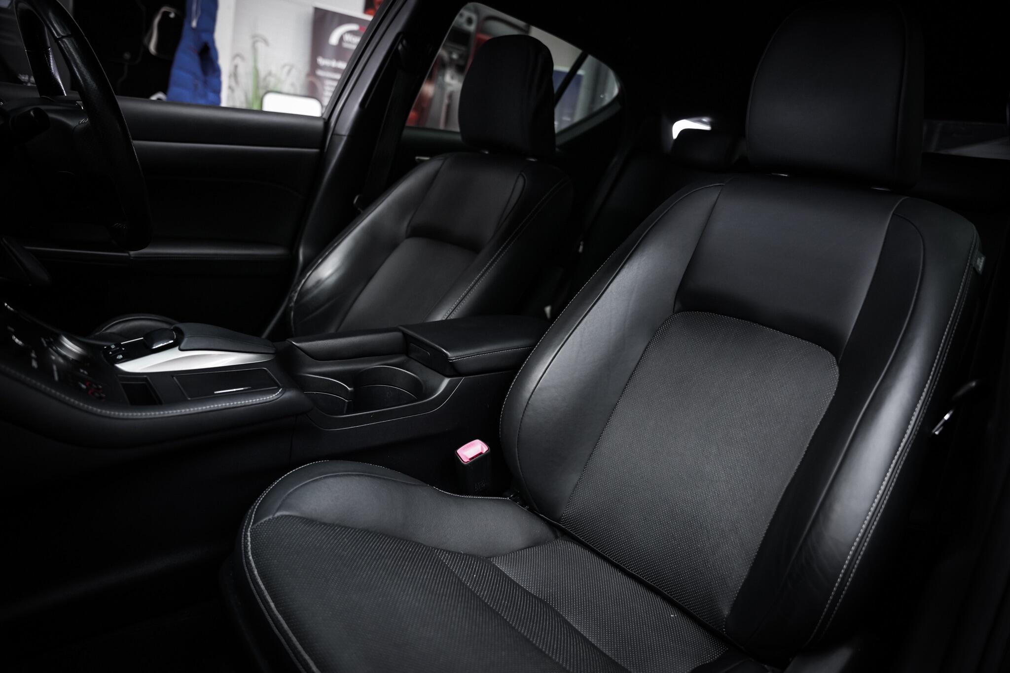 Lexus CT view 23