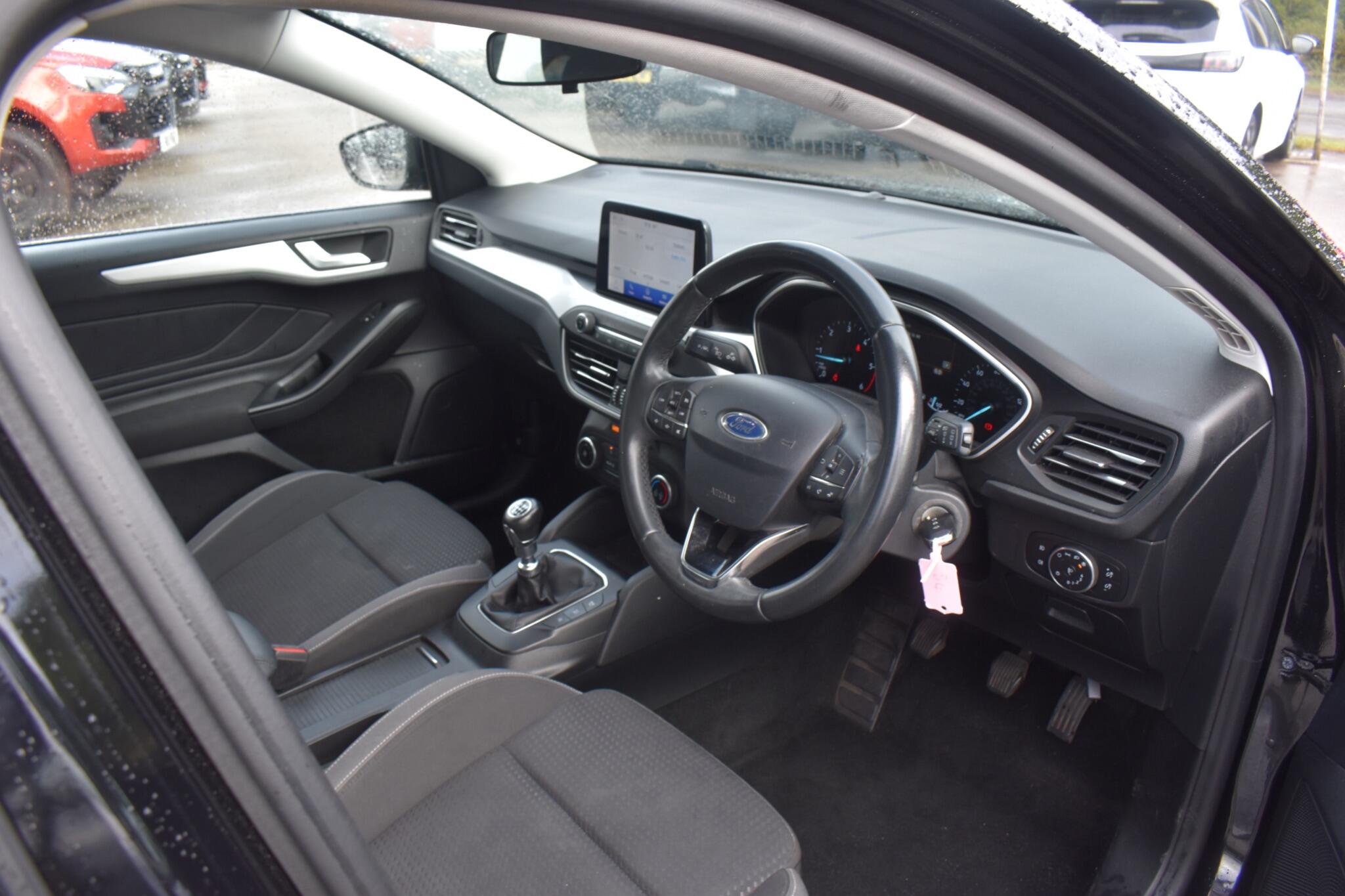 Focus - 1.5 EcoBlue Zetec Euro 6 (s/s) 5dr - Image 27