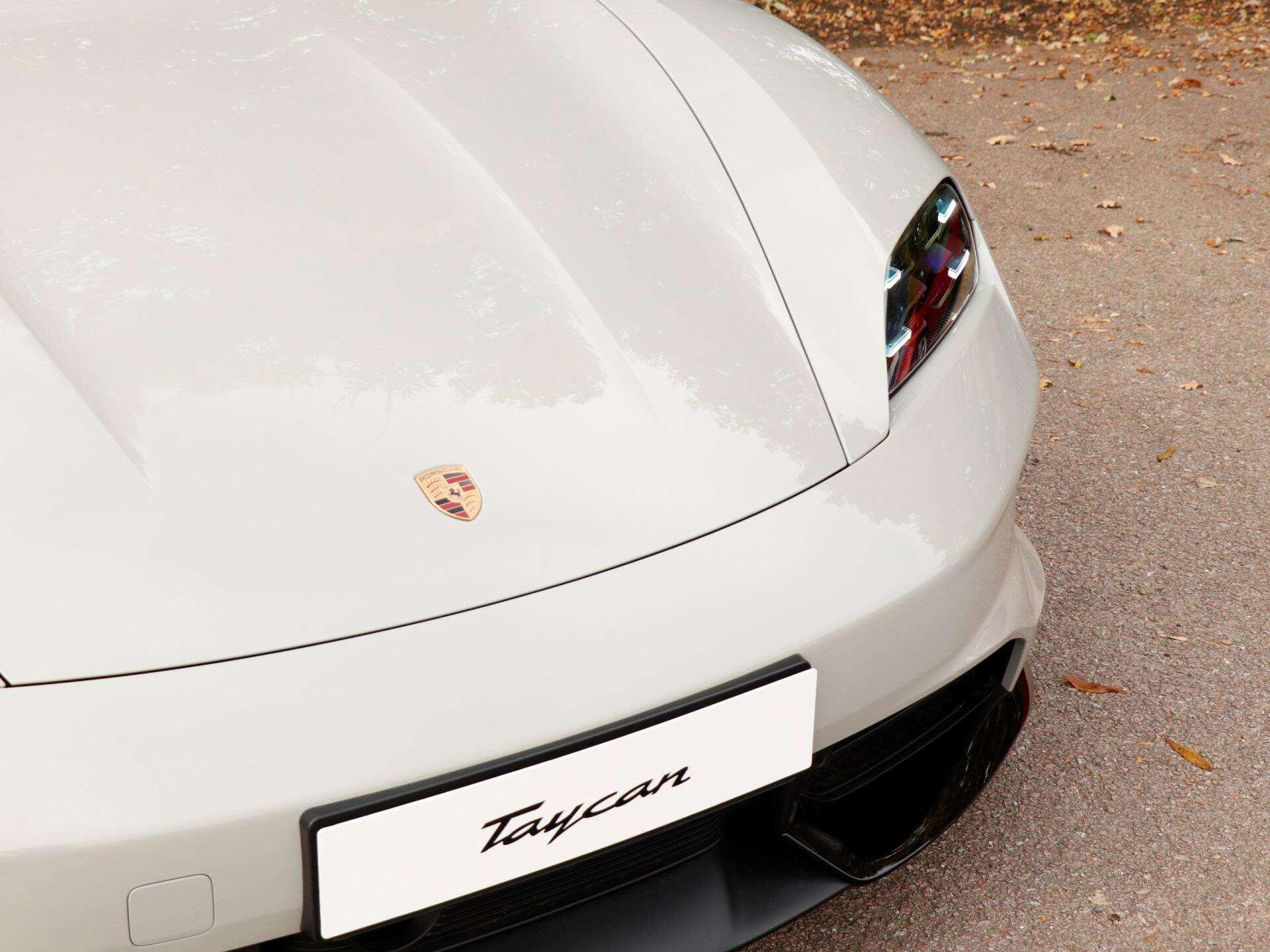 Porsche Taycan view 34