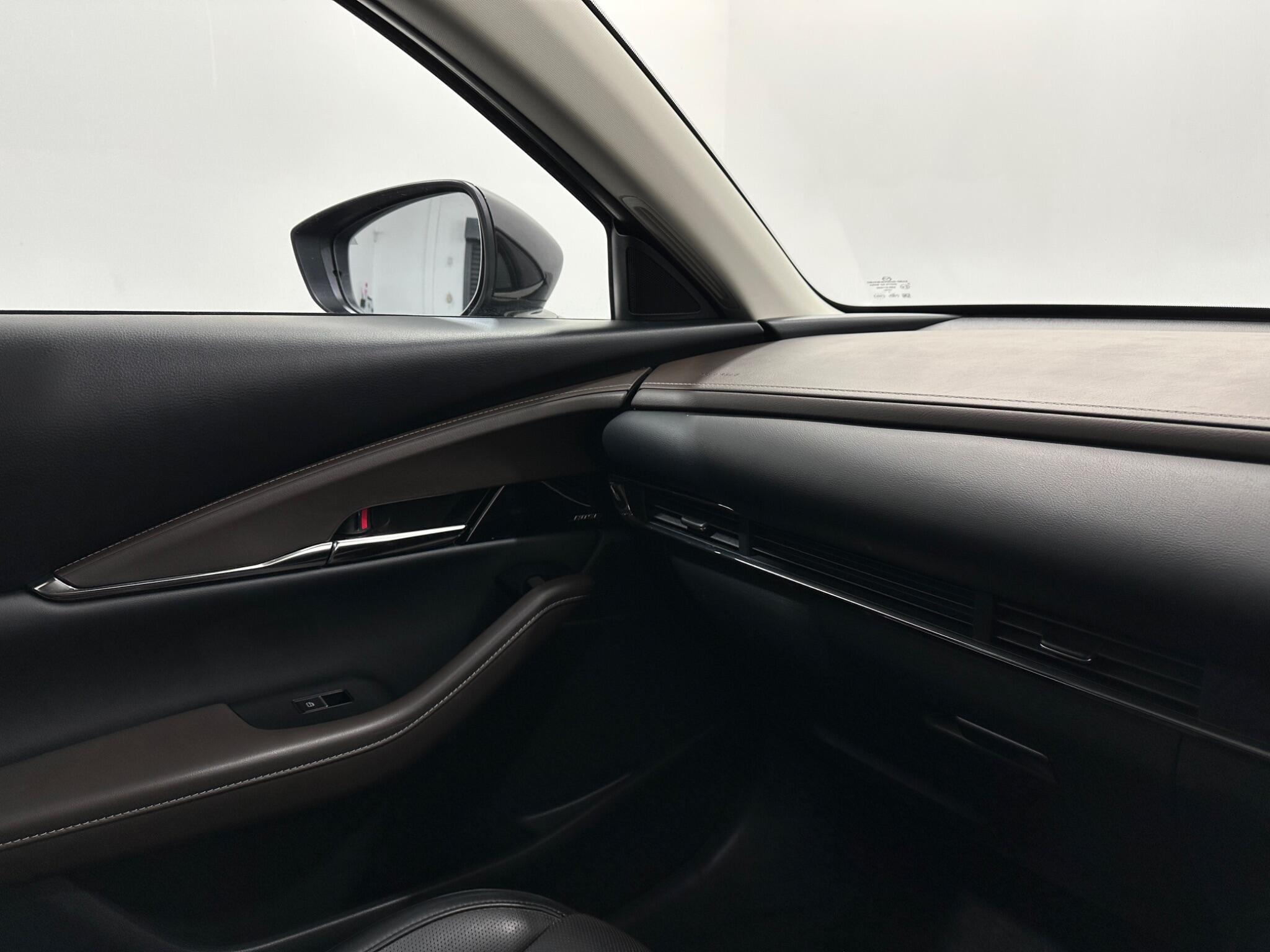 Mazda CX-30 view 28