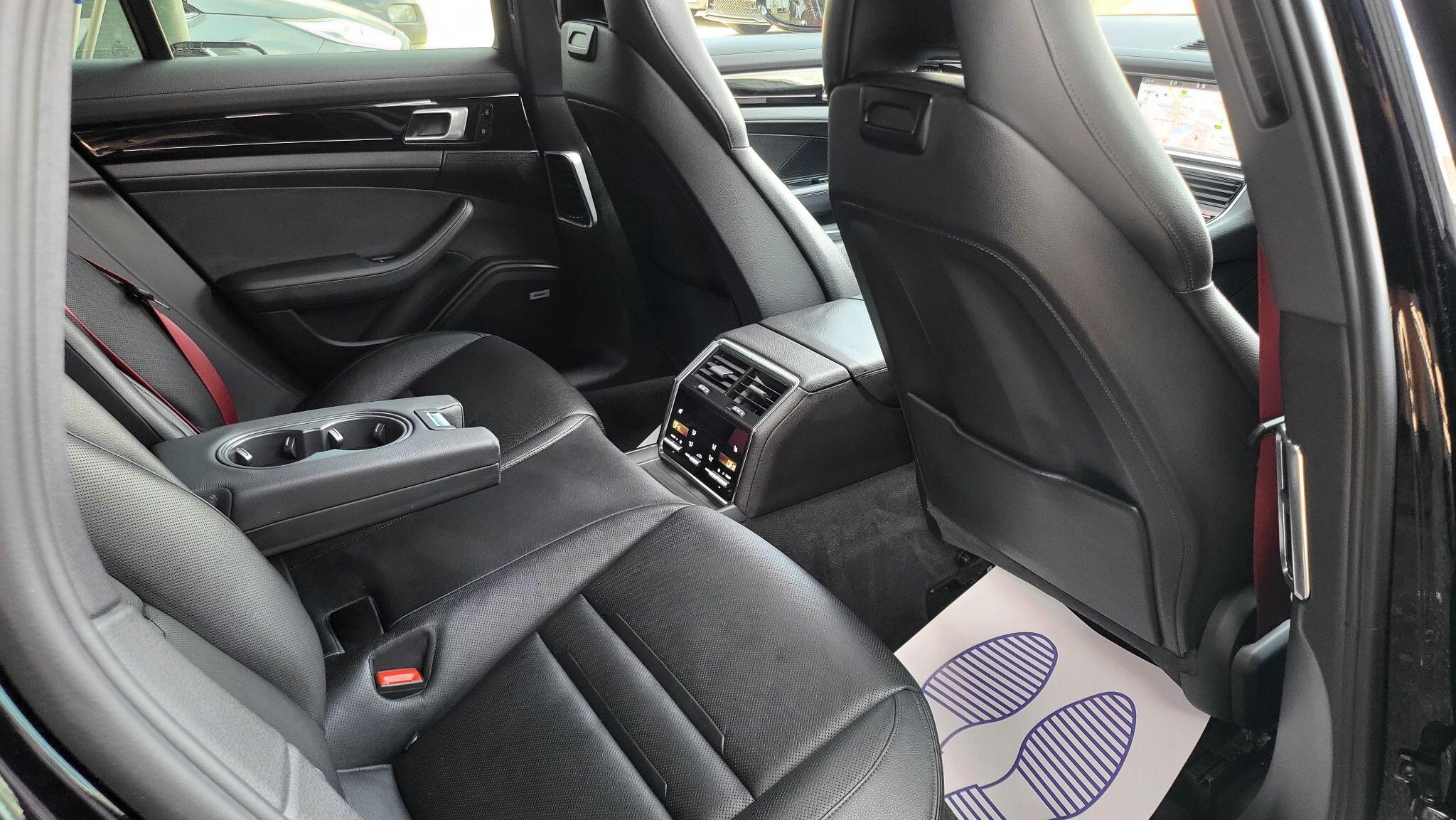 Porsche Panamera view 22