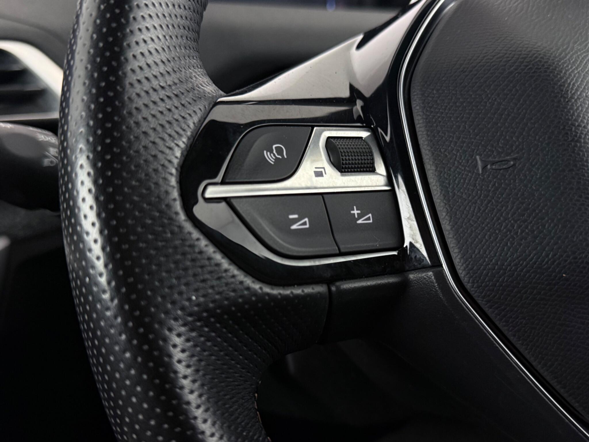 Peugeot 5008 view 14