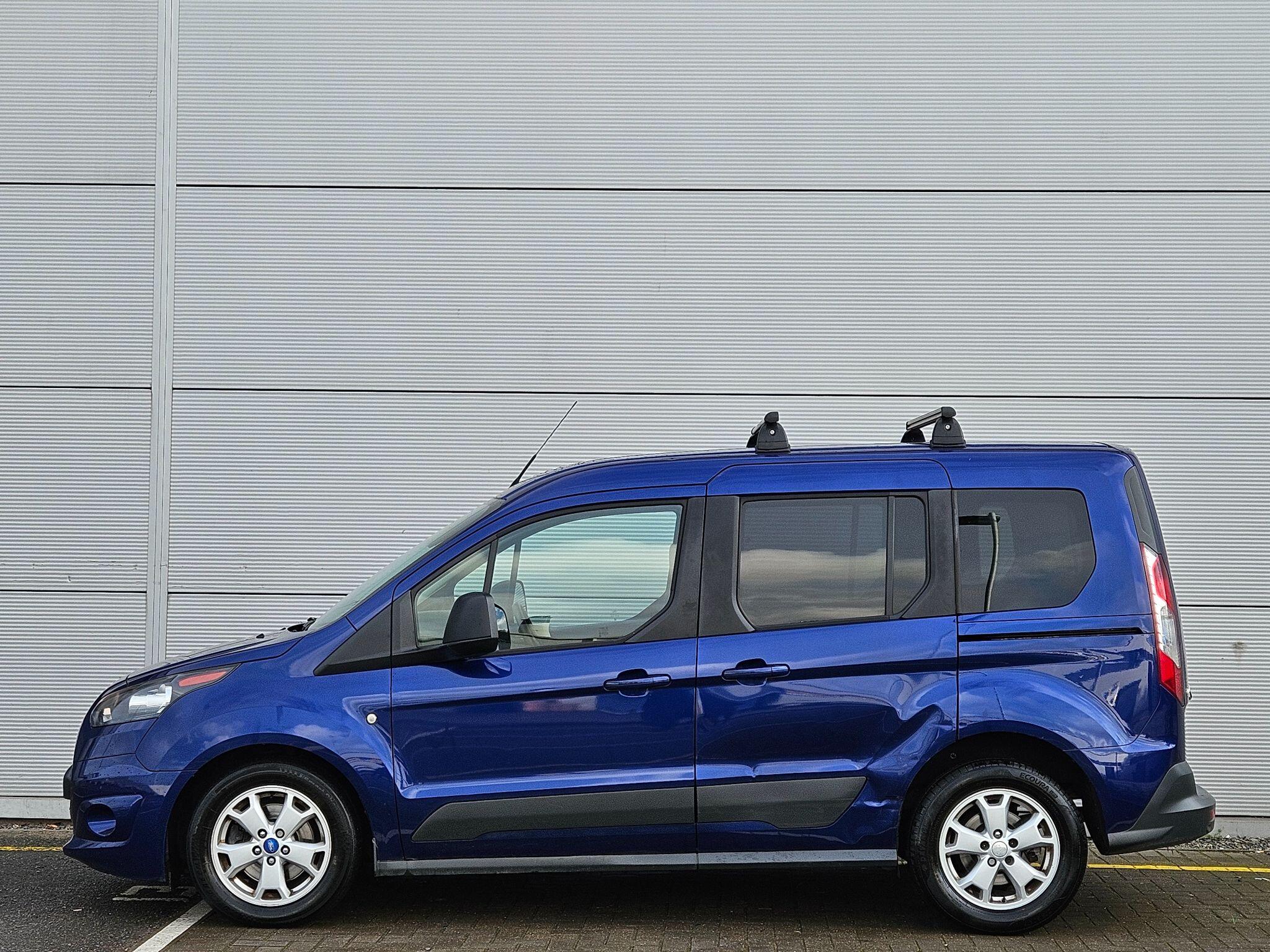 Ford Tourneo Connect view 8