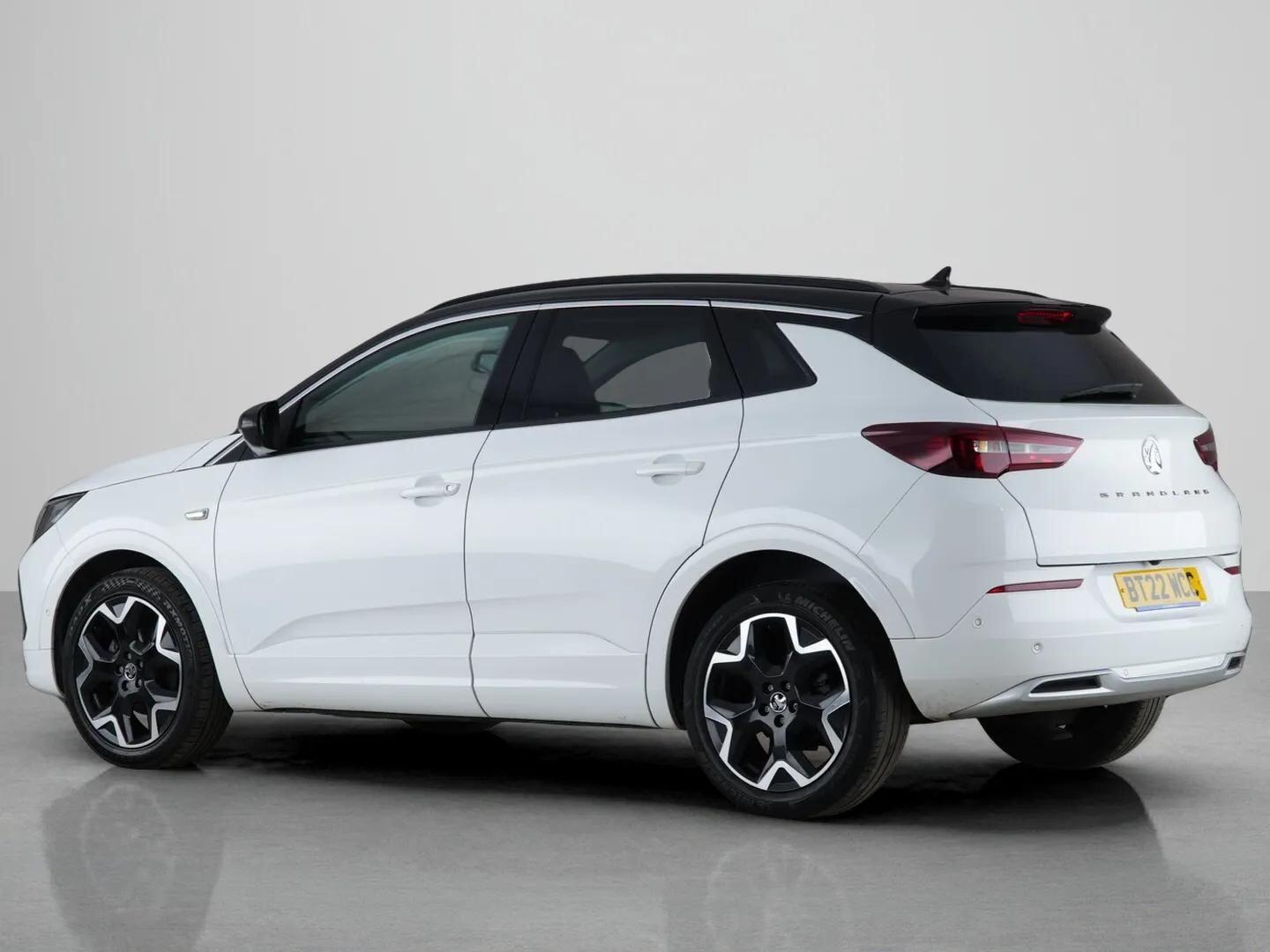 Vauxhall Grandland view 5