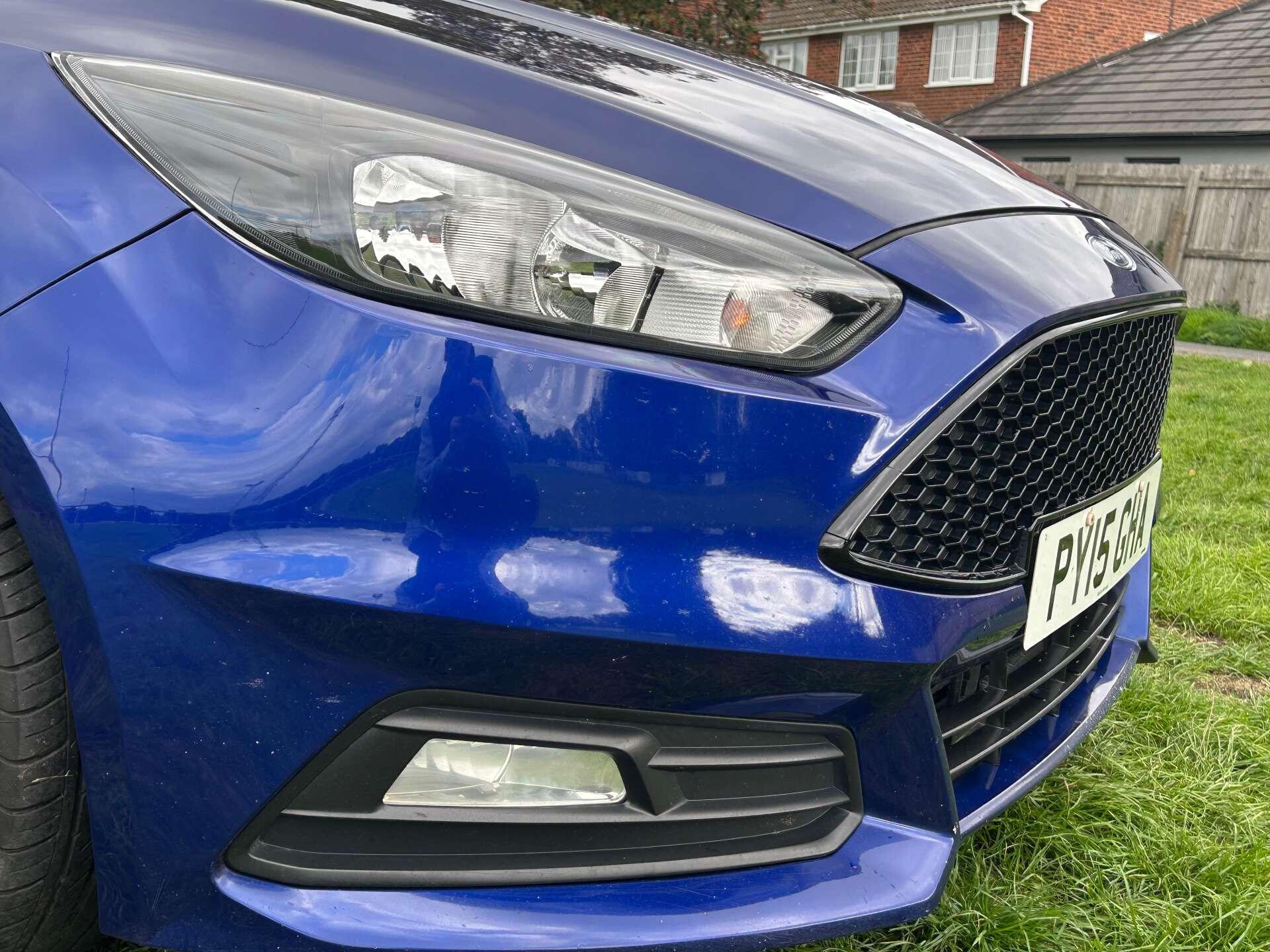 Ford Focus view 9